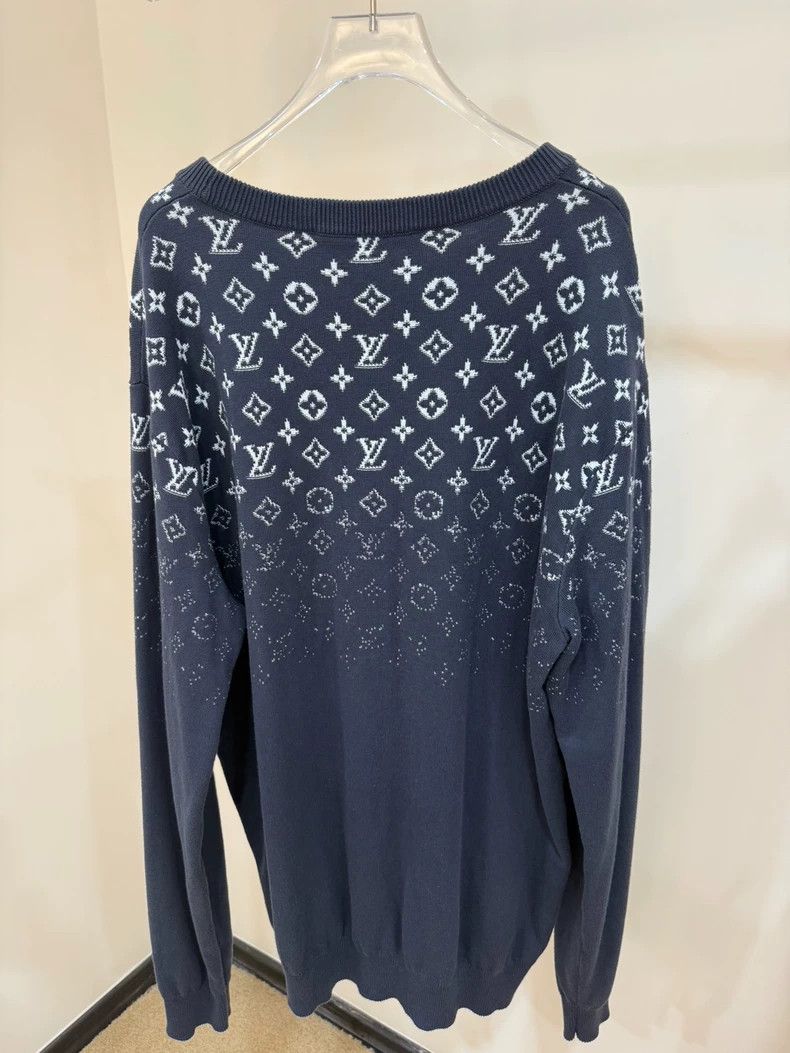 Louis Vuitton Louis Vuitton Navy blue gradient full-print LOGO knitted s Size US XXL / EU 58 / 5 - 3 Thumbnail