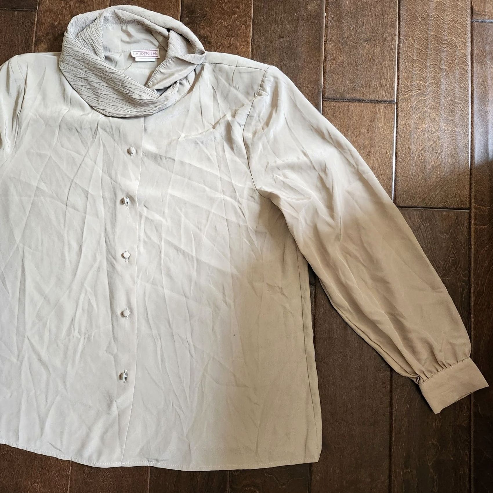 Lee Lauren Lee Blouse Women's Beige High Neck Button Long Sleeve Size 14 Regular 14 Solid Pattern Travel Business Cocktail Party Casual Size XL / US 12-14 / IT 48-50 - 4 Thumbnail