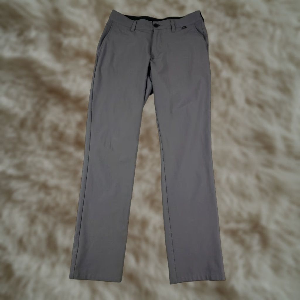 TravisMathew Travis Mathew Pants Mens 30x30 Gray Chino Flat Front Straight Fit Casual, Business, Formal, Travel, Wedding, Workwear Mens Regular 30 Gray Pants Size US 30 / EU 46 - 1 Thumbnail