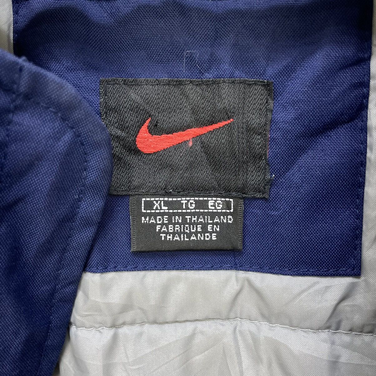 Nike 💥Vintage Nike Hooded Jacket Size US L / EU 52-54 / 3 - 7 Thumbnail