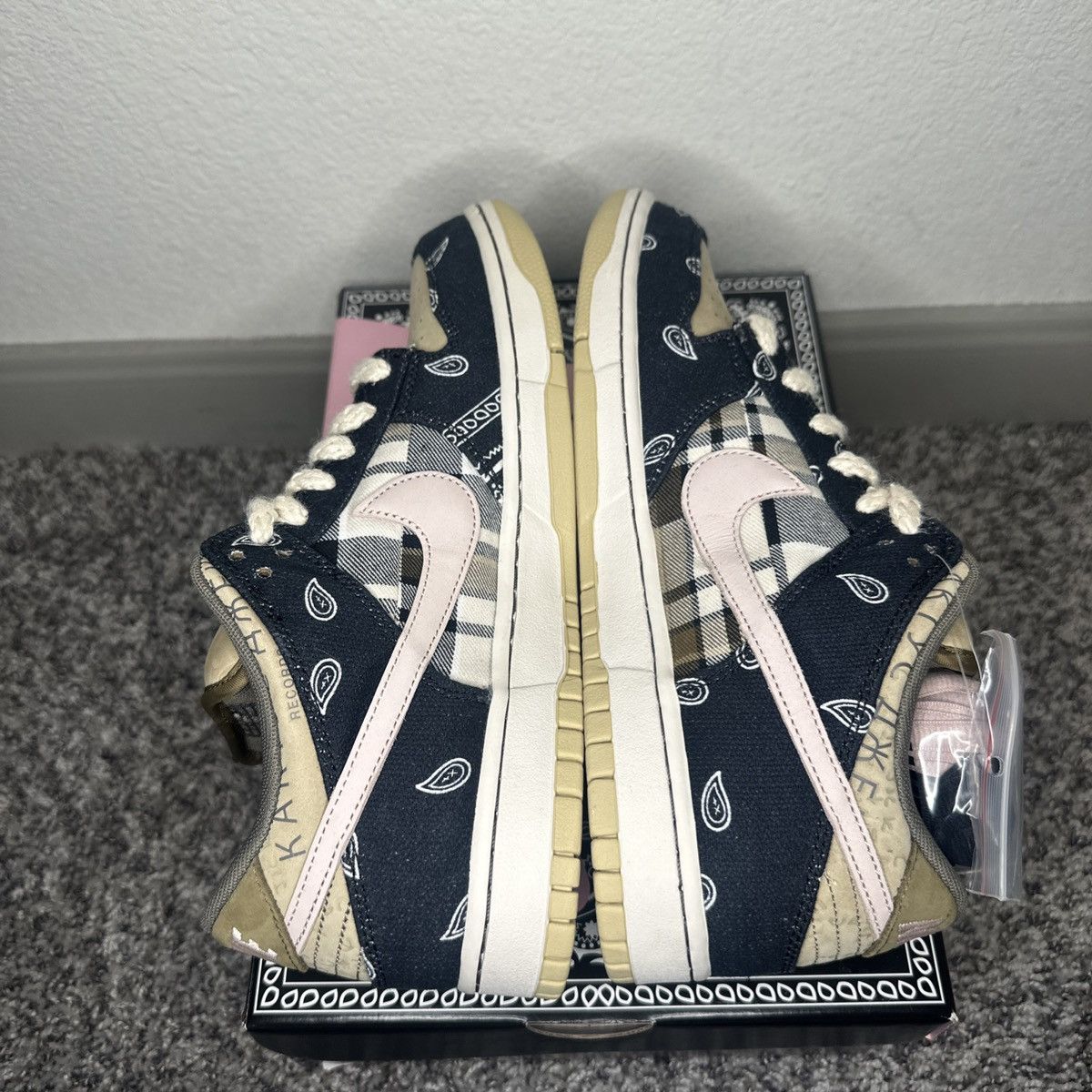 Nike Size 10 - Nike Travis Scott x SB Dunk Low Cactus Jack Size US 10 / EU 43 - 5 Thumbnail