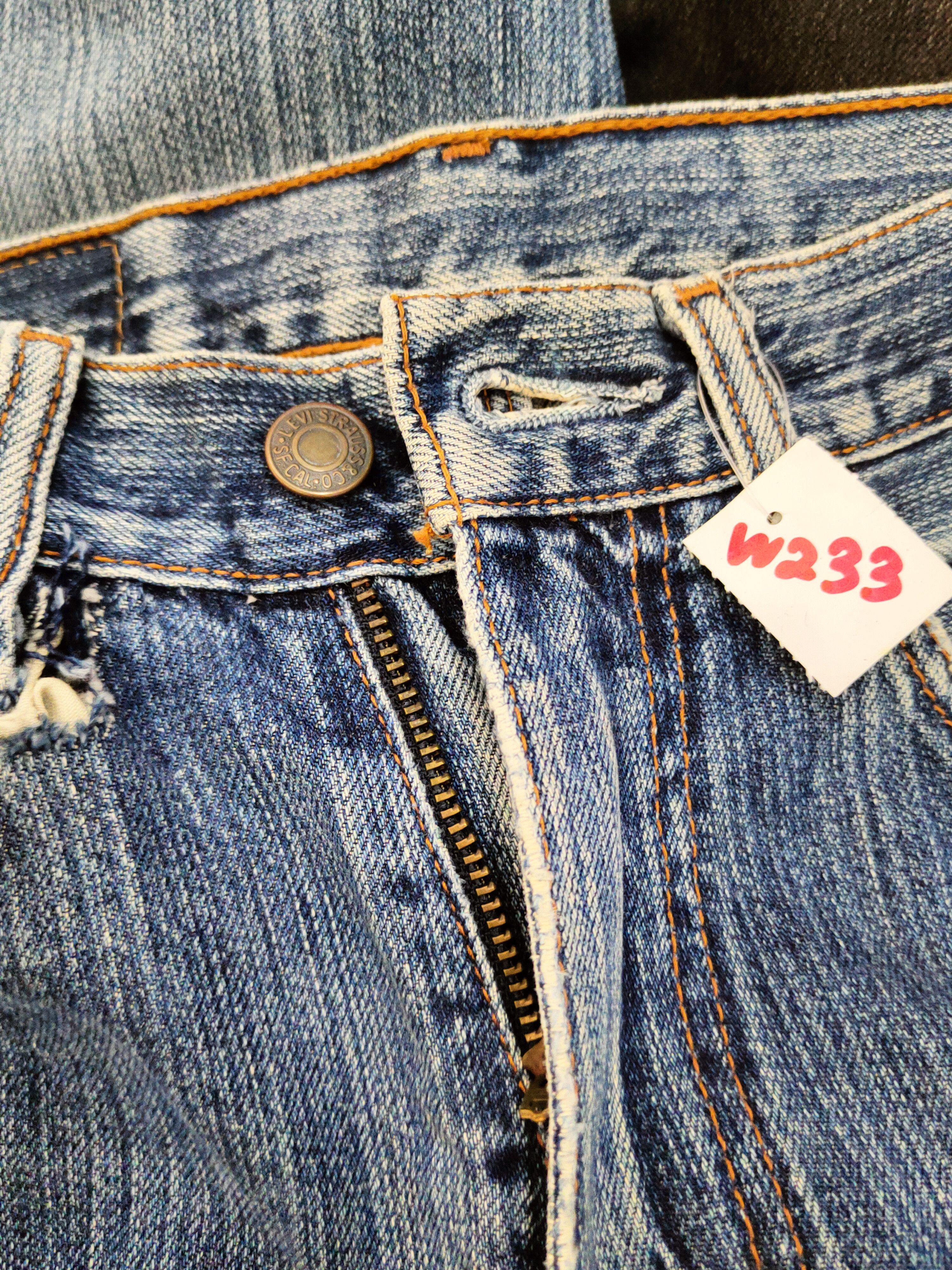 Levi's 512 Levi's vintage Blue Distressed Ripped Jeans denim #W233 Size US 29 - 20 Thumbnail