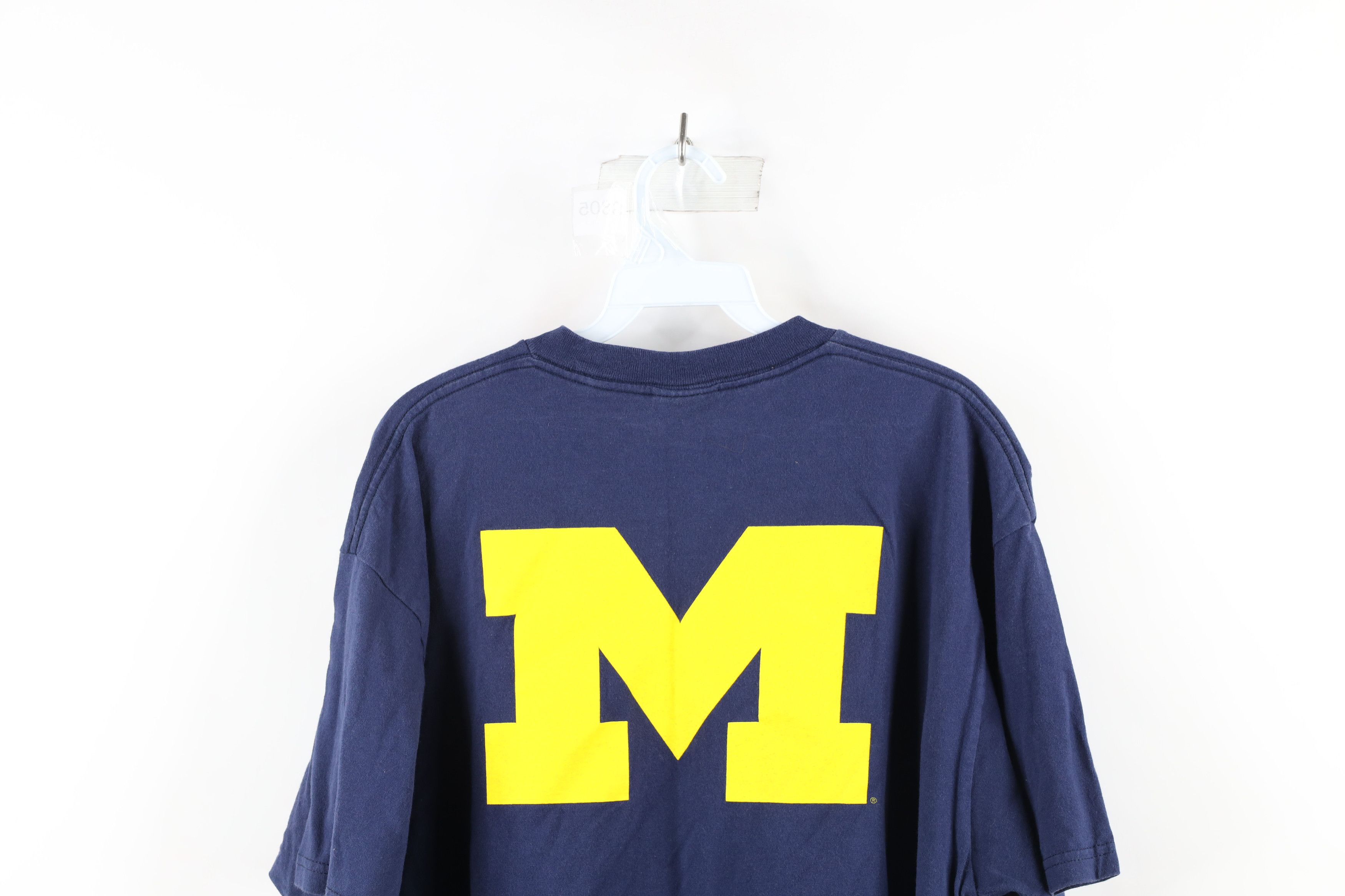 Nike Vintage Nike Swoosh University of Michigan Football T-Shirt Size US L / EU 52-54 / 3 - 8 Thumbnail