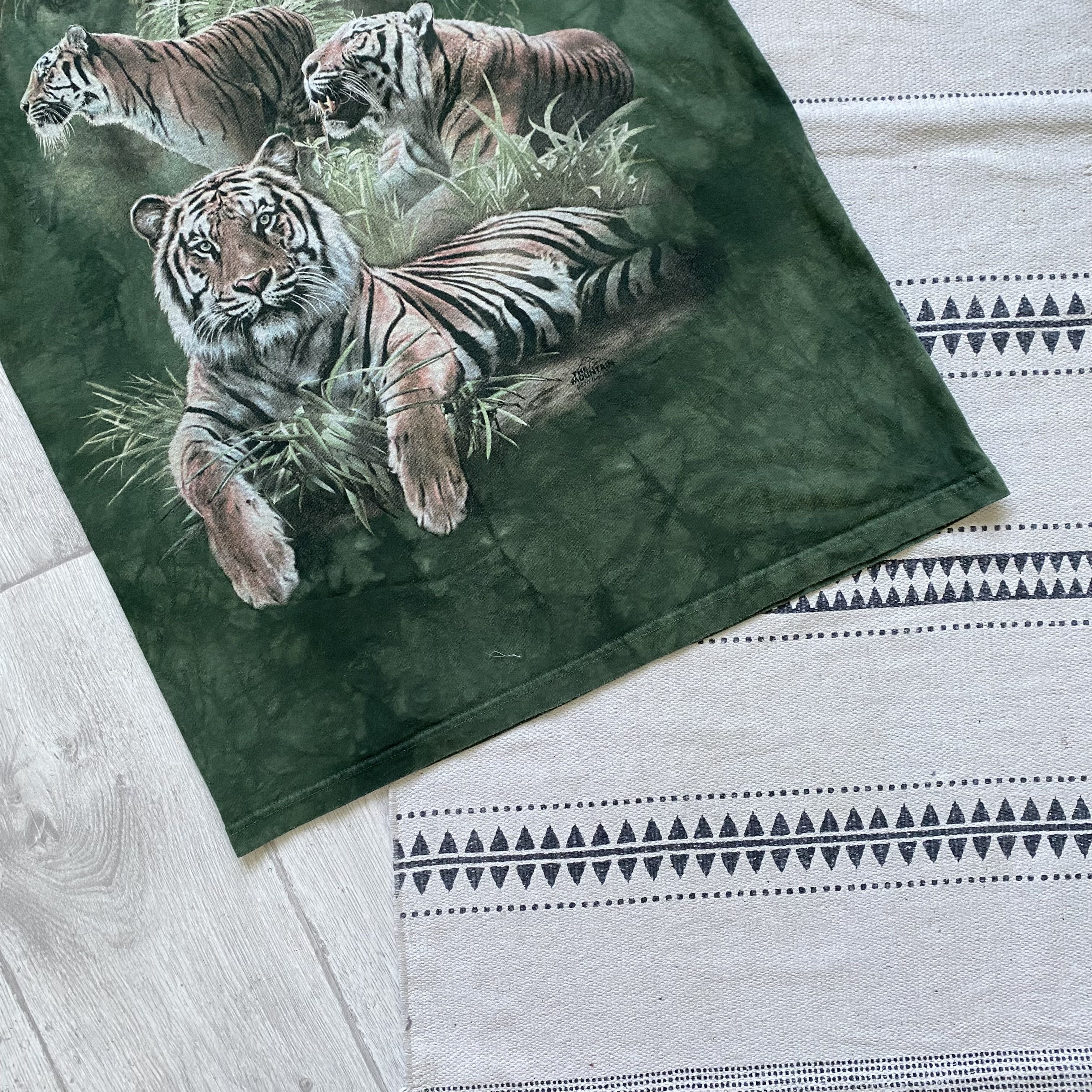 The Mountain 🐅 Vintage Mountain Animal tee Lion Tiger Wolf Y2K tiy dye Size US L / EU 52-54 / 3 - 3 Thumbnail