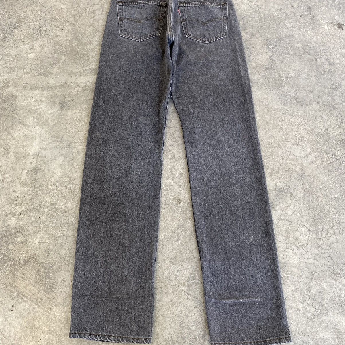 Levi's × Vintage Size 31x33.5 Vintage 1993 Levis 501 Ash Grey Jeans Size US 31 - 16 Thumbnail