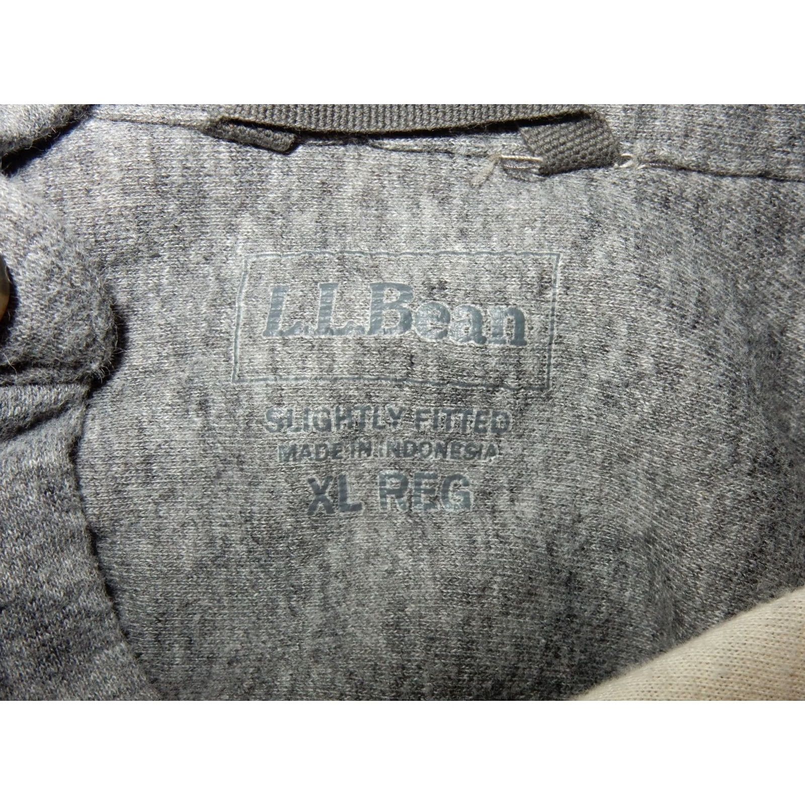 Vintage L.L. Bean Men's Button-Up Shirt XL Plaid Gray Long Sleeve Button Front Regular Fit Mens Size US XL / EU 56 / 4 - 2 Thumbnail