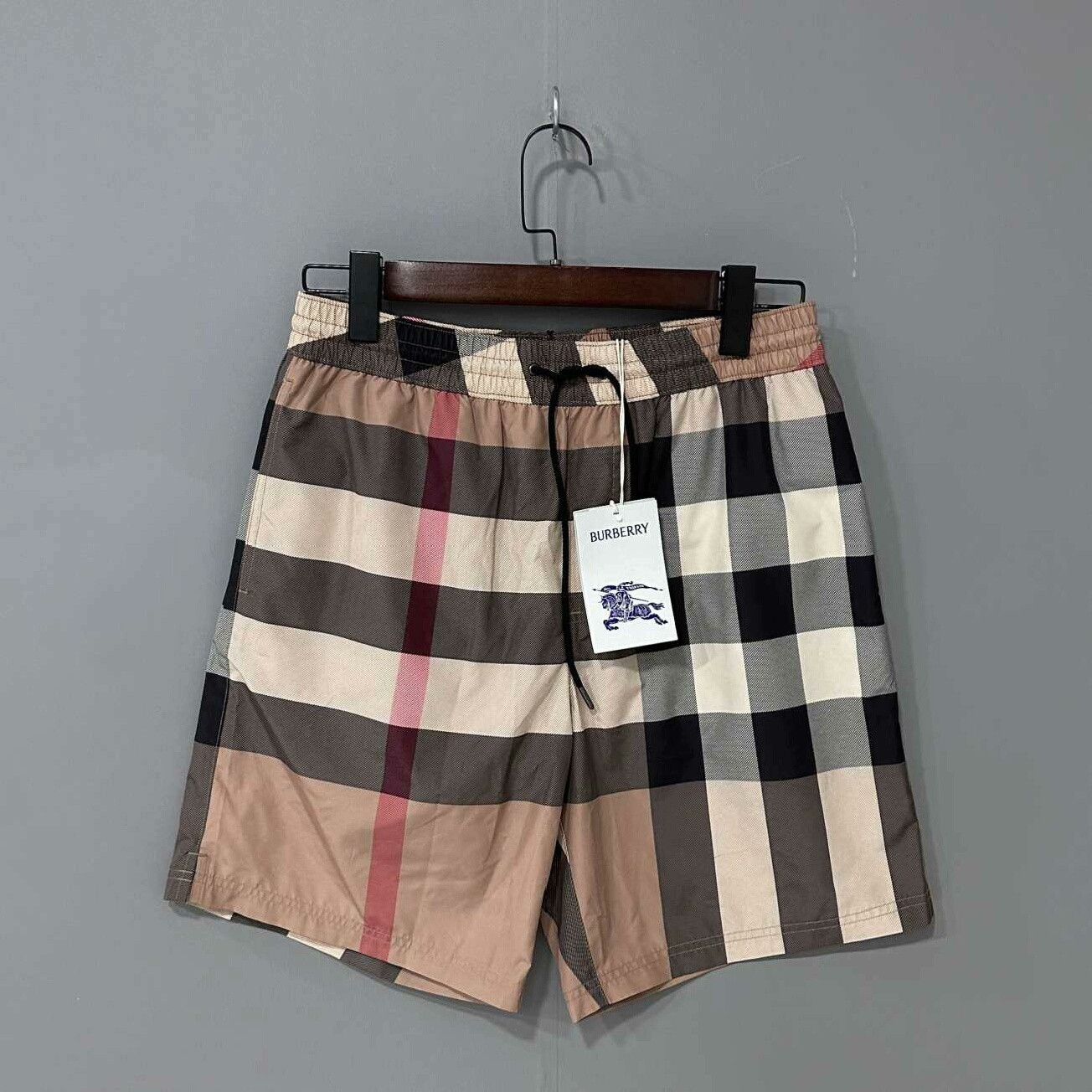 Burberry Burberry Plaid Shorts 30 Men Size US 30 / EU 46 - 1 Thumbnail