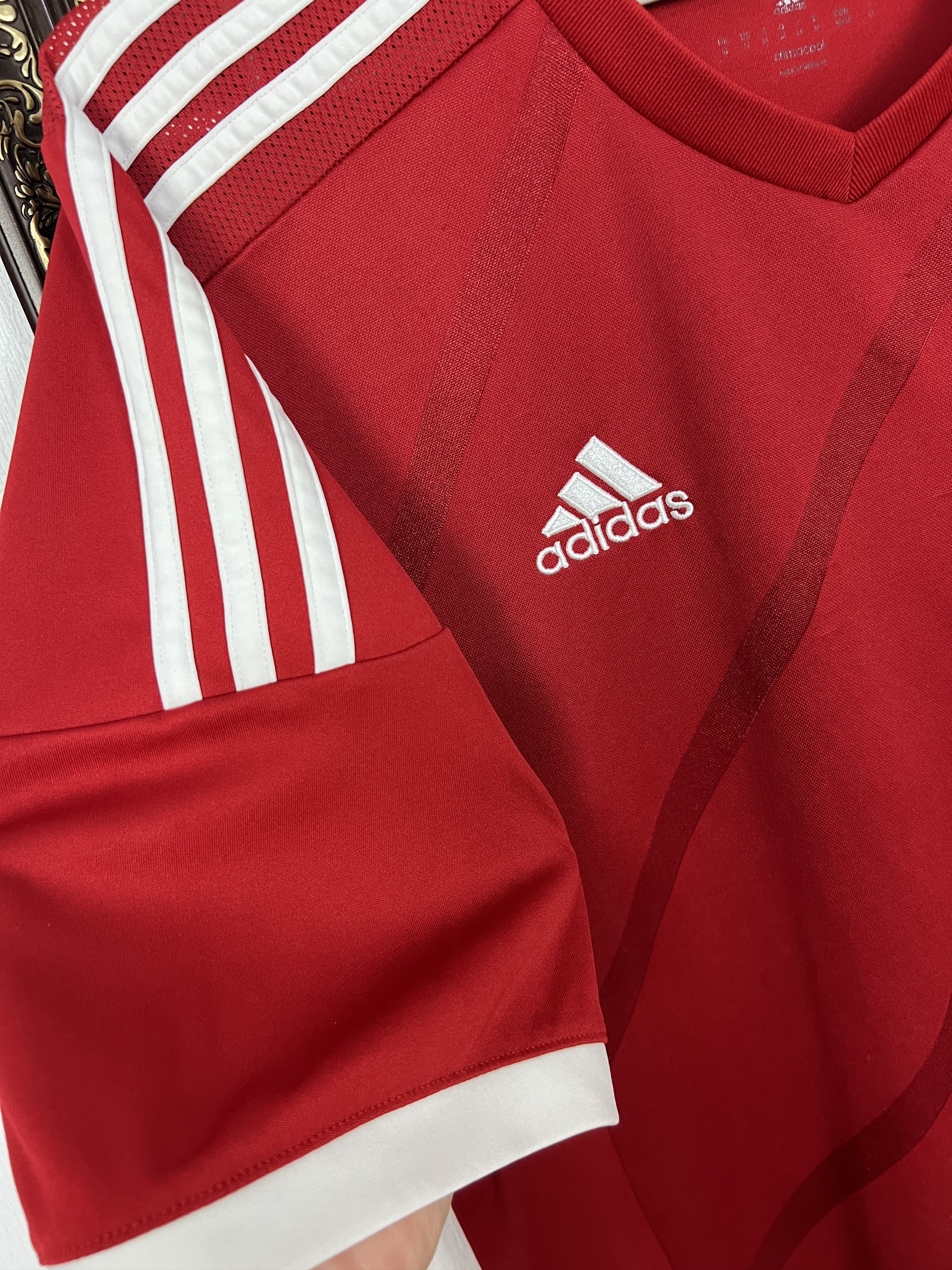 Adidas Wales Home football shirt 2013 Soccer Adidas Jersey Size US M / EU 48-50 / 2 - 4 Thumbnail