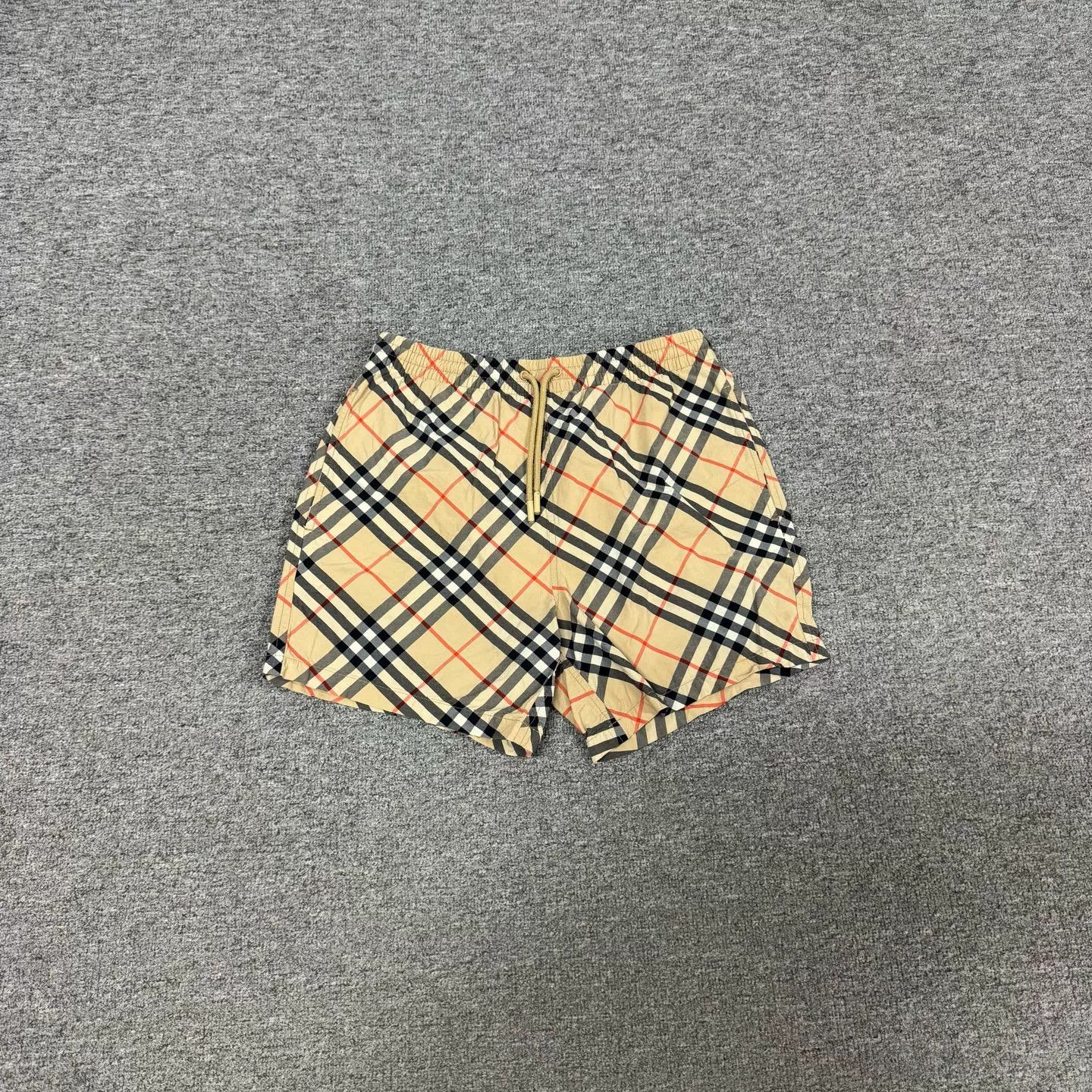 Burberry Burberry Classic Check Drawstring Casual Shorts Size 38" / US 16 / IT 52 - 1 Thumbnail