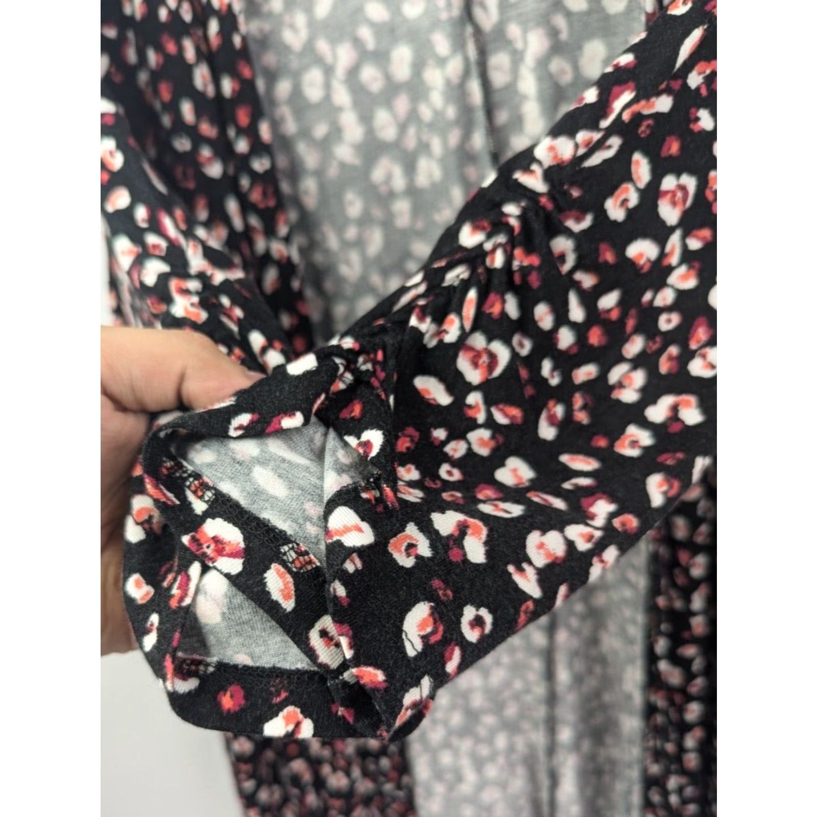 Vintage VINTAGE Lane Bryant Cardigan Open Floral Rose Long Sleeve Plus 18/20 Black Women Sweater Girls Mens Size XXL / US 16-18 / IT 52-54 - 2 Thumbnail