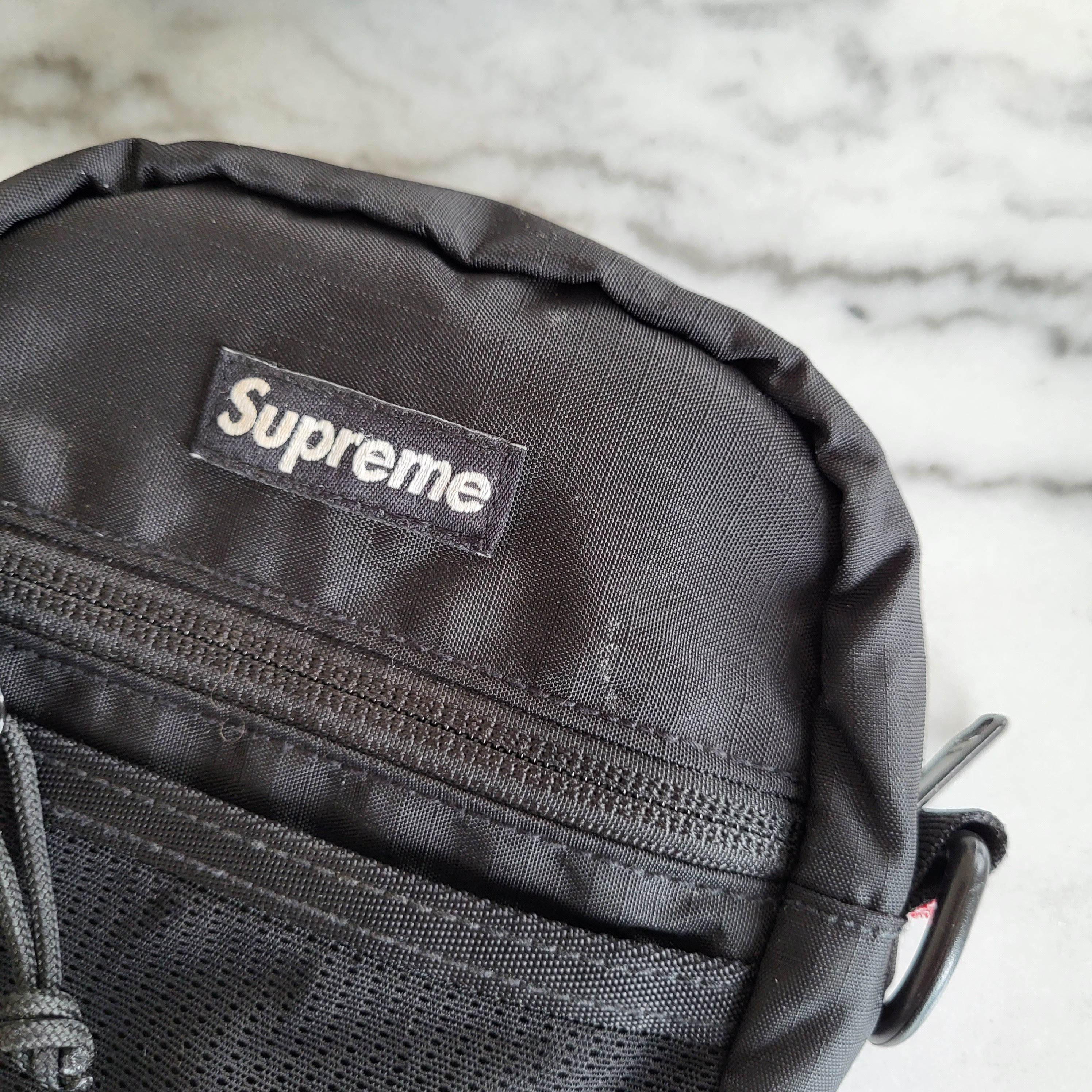 Supreme Small Shoulder Bag ブラック 17ss Supreme Small Shoulder Bag (SS17)(Black,Magneta) | eBay