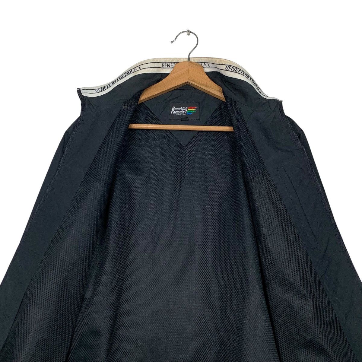 Benetton BENETTON FORMULA 1 Racing Team Light Jacket #2374-C106 Size US S / EU 44-46 / 1 - 12 Thumbnail