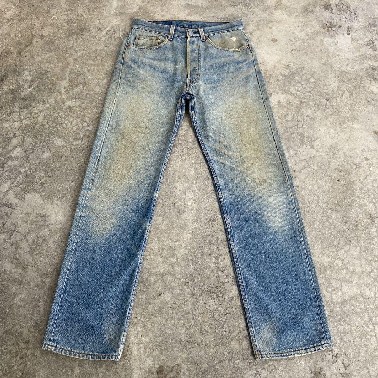 Levi's Vintage 90’s Levis 501 Faded Blue Distressed Dirty Jeans Size US 30 / EU 46 - 1 Thumbnail