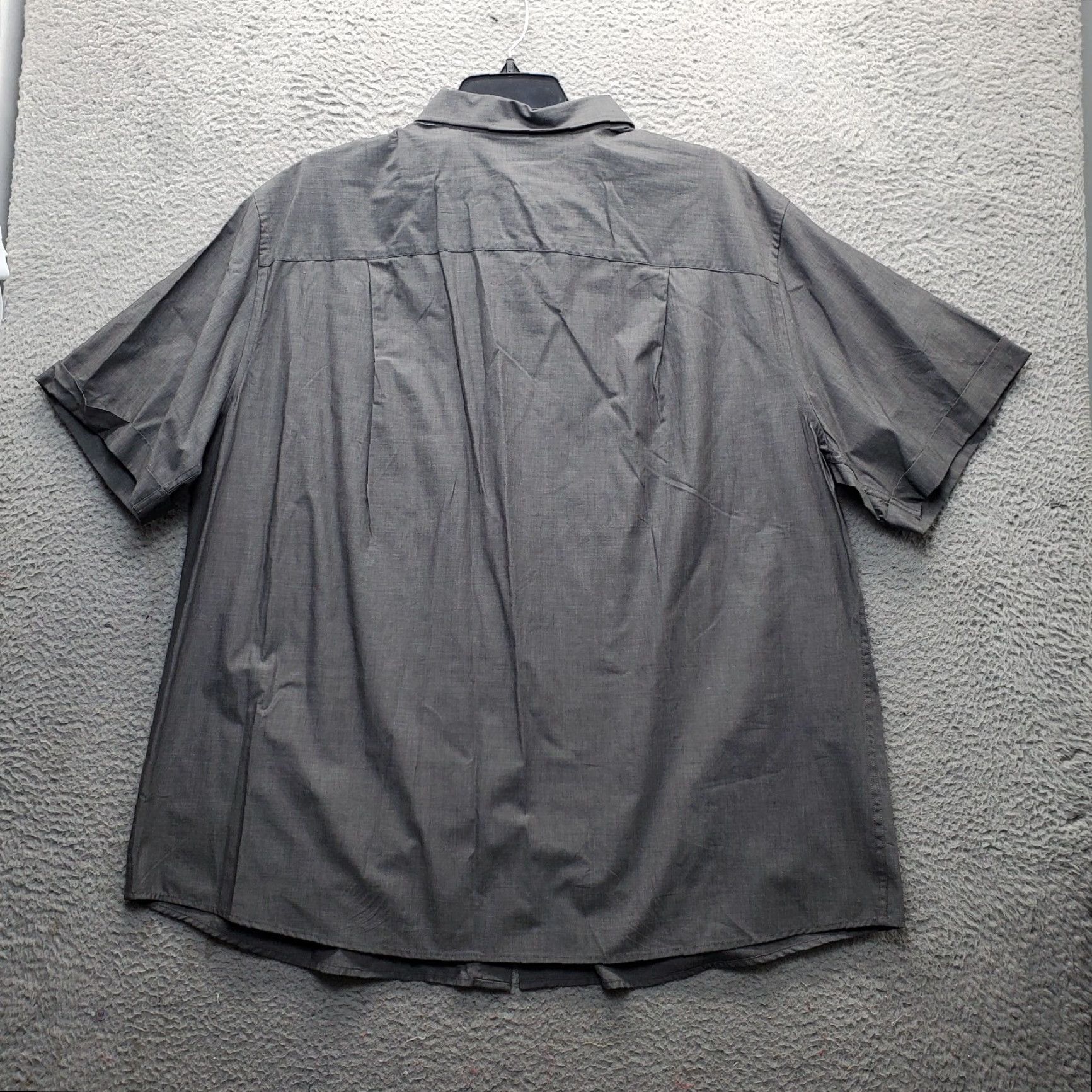 Vintage Synrgy Mens Shirt 2XL Gray Short Sleeve Button-Up Pocket Chest 27.75 Length 33.75 NWT Midweight Casual Size US XXL / EU 58 / 5 - 2 Thumbnail