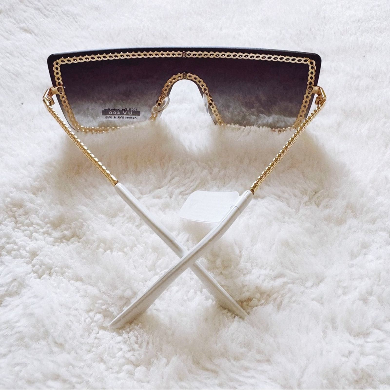 Other Christine Black Two Tone w/ White Chain Shield Sunglasses Size ONE SIZE - 11 Thumbnail
