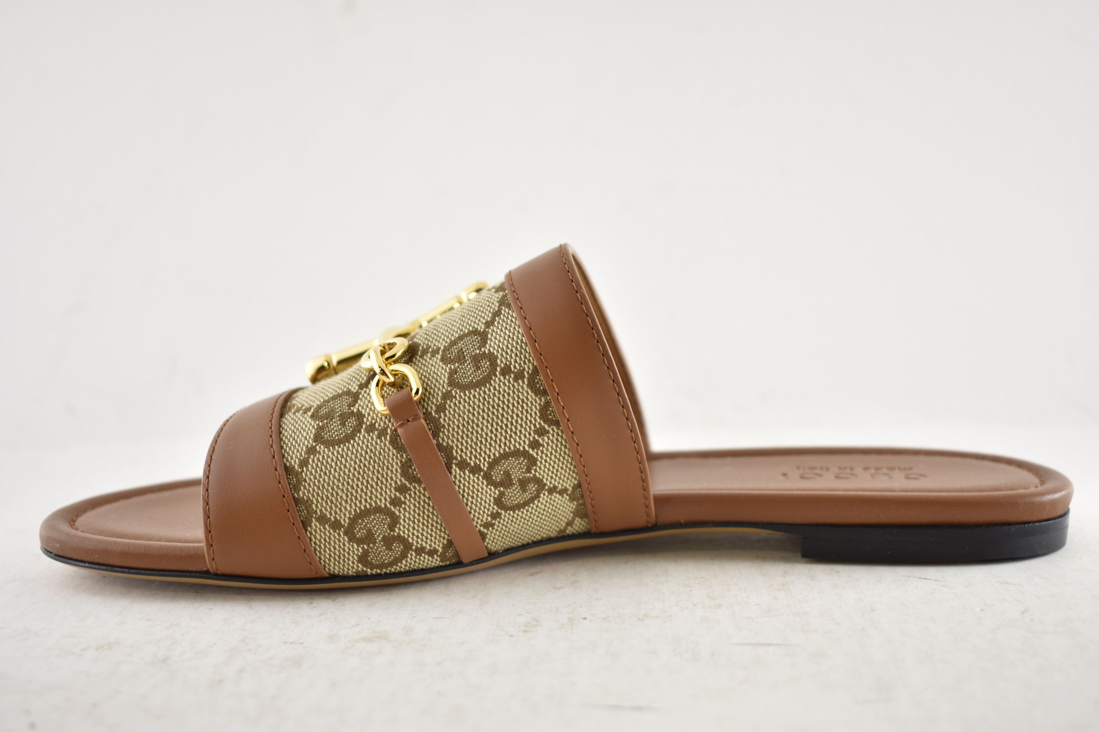 Gucci Gucci Alfa Gold Horsebit GG Canvas Logo Flat Sandal 37.5 Size US 7.5 / IT 37.5 - 12 Thumbnail