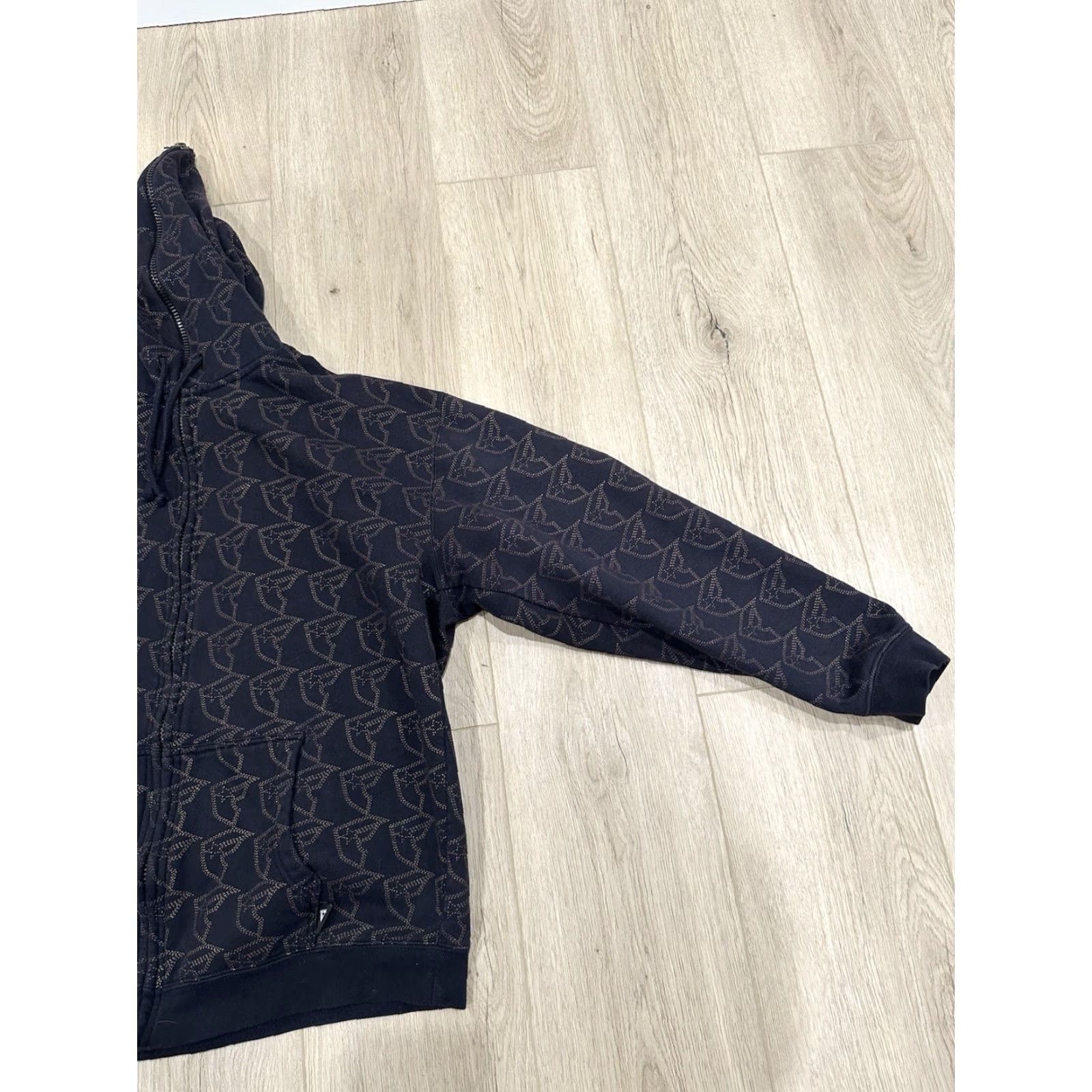 Vintage Famous Stars & Straps Hoodie AOP Full Zip Jesse Pinkman Style Size Large Mens Black Long Sleeve Closure Zip Pockets Logo Heavyweight Hooded Size US L / EU 52-54 / 3 - 2 Thumbnail