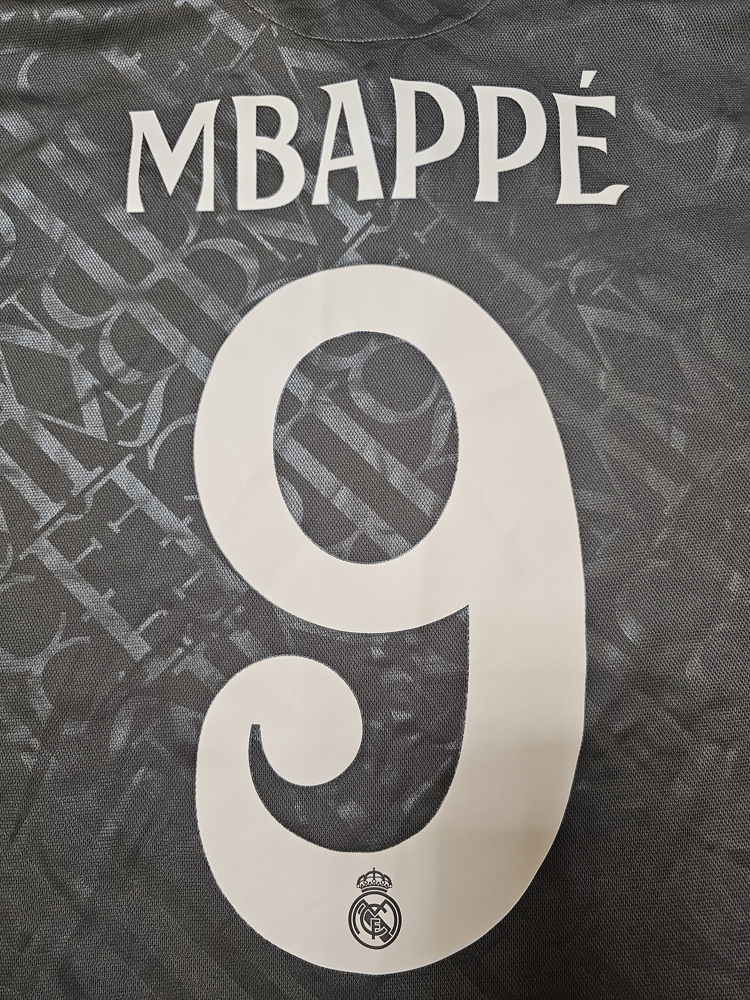 Adidas REAL MADRID 2024 2025 MBAPPE THIRD FOOTBALL SOCCER JERSEY Size US XL / EU 56 / 4 - 6 Thumbnail