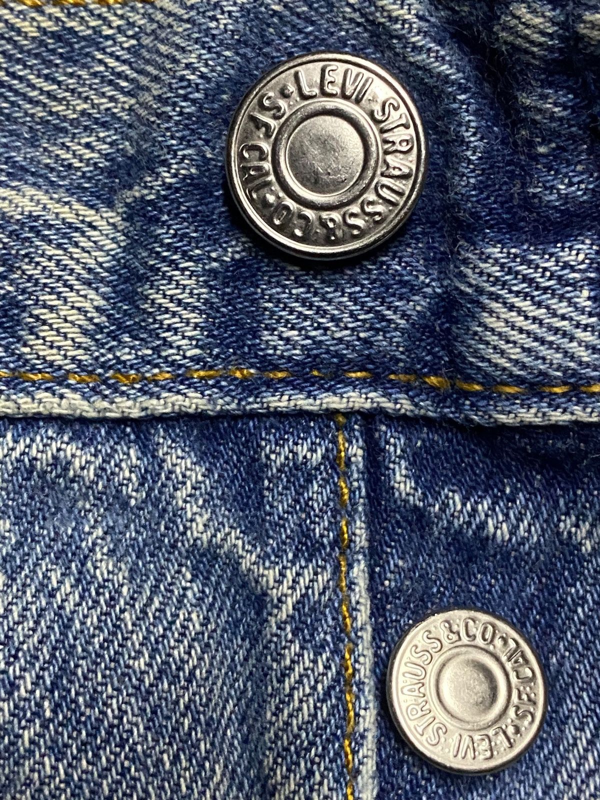 Levi's Vintage Levis 501 90’s Faded Wash Distressed Loose Jeans Size US 34 / EU 50 - 9 Thumbnail