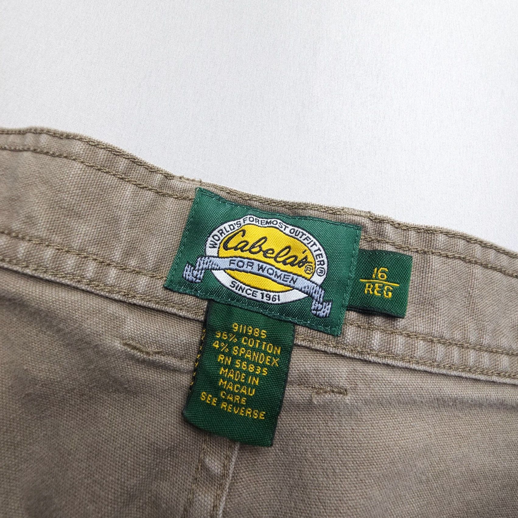 Vintage Cabela's Canvas Mini Cargo Shorts Size 16 Khaki High Rise Pleated Safari Hunting Size 38" / US 16 / IT 52 - 3 Thumbnail