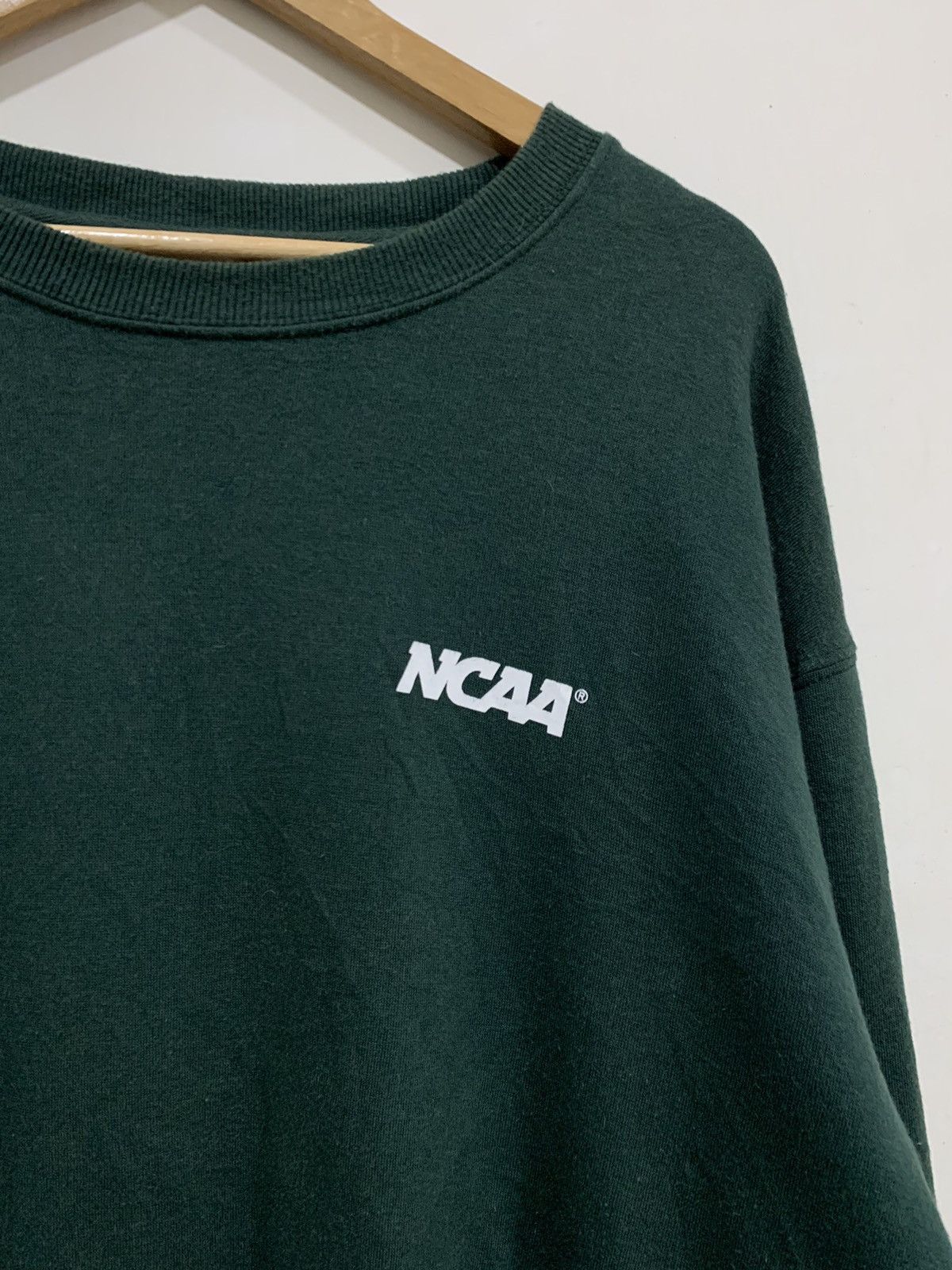 NCAA Vintage NCAA Green Sweatshirt Big Size Size US XXL / EU 58 / 5 - 4 Thumbnail