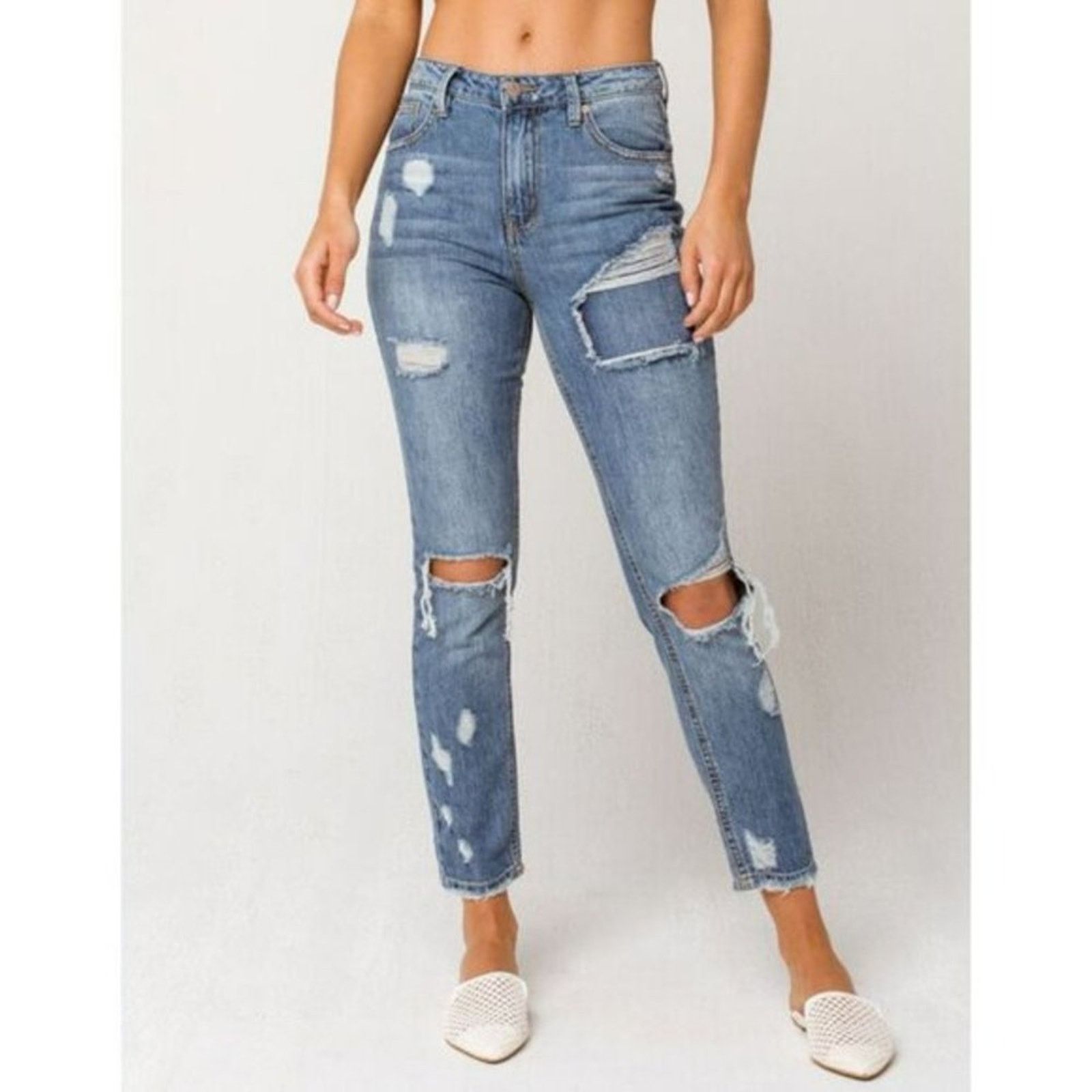 Almost Famous Almost Famous Distressed Denim Cropped Skinny Jeans 0 Size 25" / US 0 / IT 36 - 1 Thumbnail