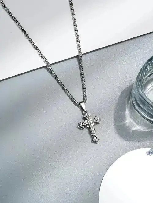 American College x Jewelry Retro Punk Vintage Cross Rhinestone Necklace Chain in Silver, Men's