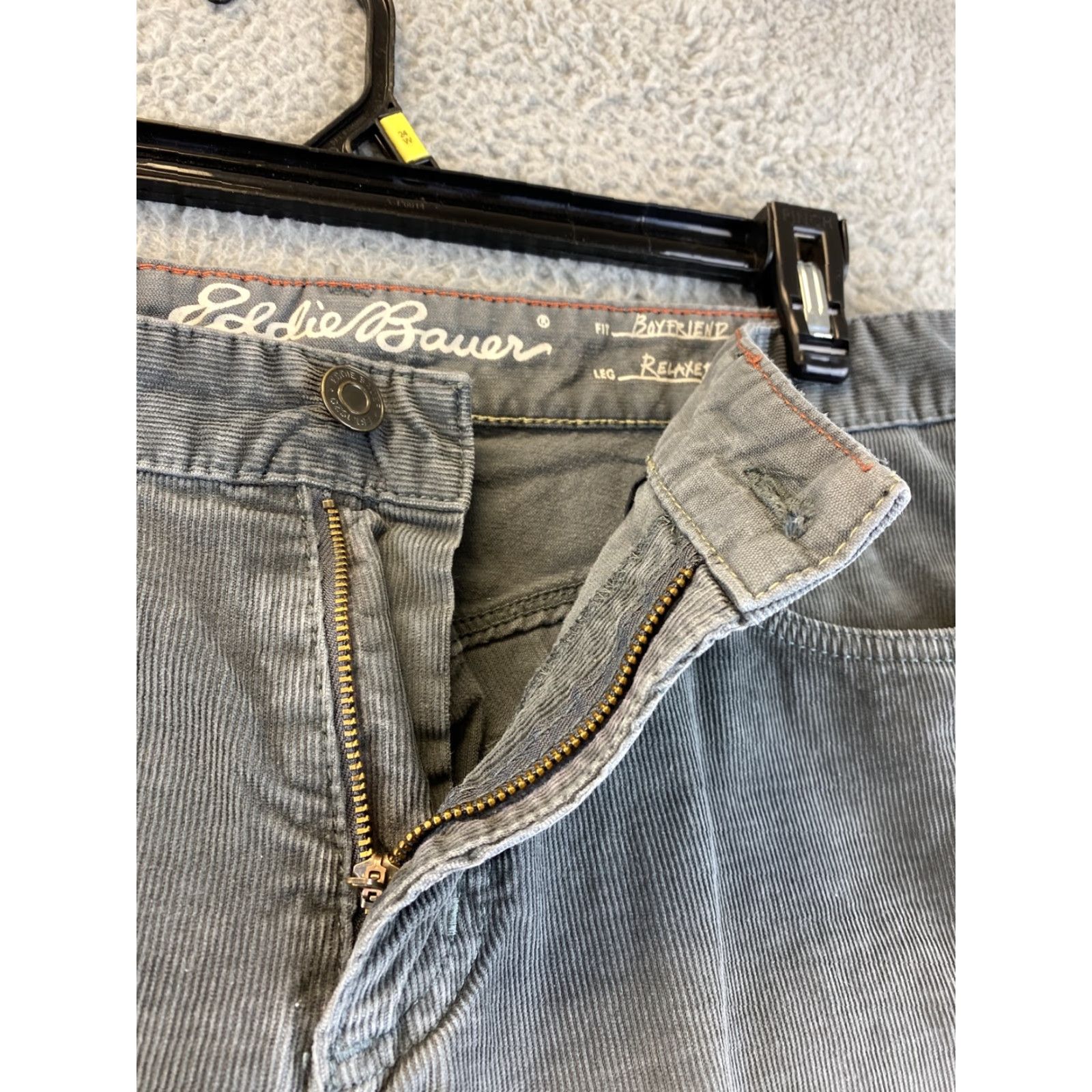 Eddie Bauer Eddie Bauer Womens Boyfriend Size 12 gray Jeans Corduroy 91-33 Slimming Regular Womens Boyfriend Jeans Gray Corduroy 12 Eddie Bauer Size 34" / US 12 / IT 48 - 4 Thumbnail