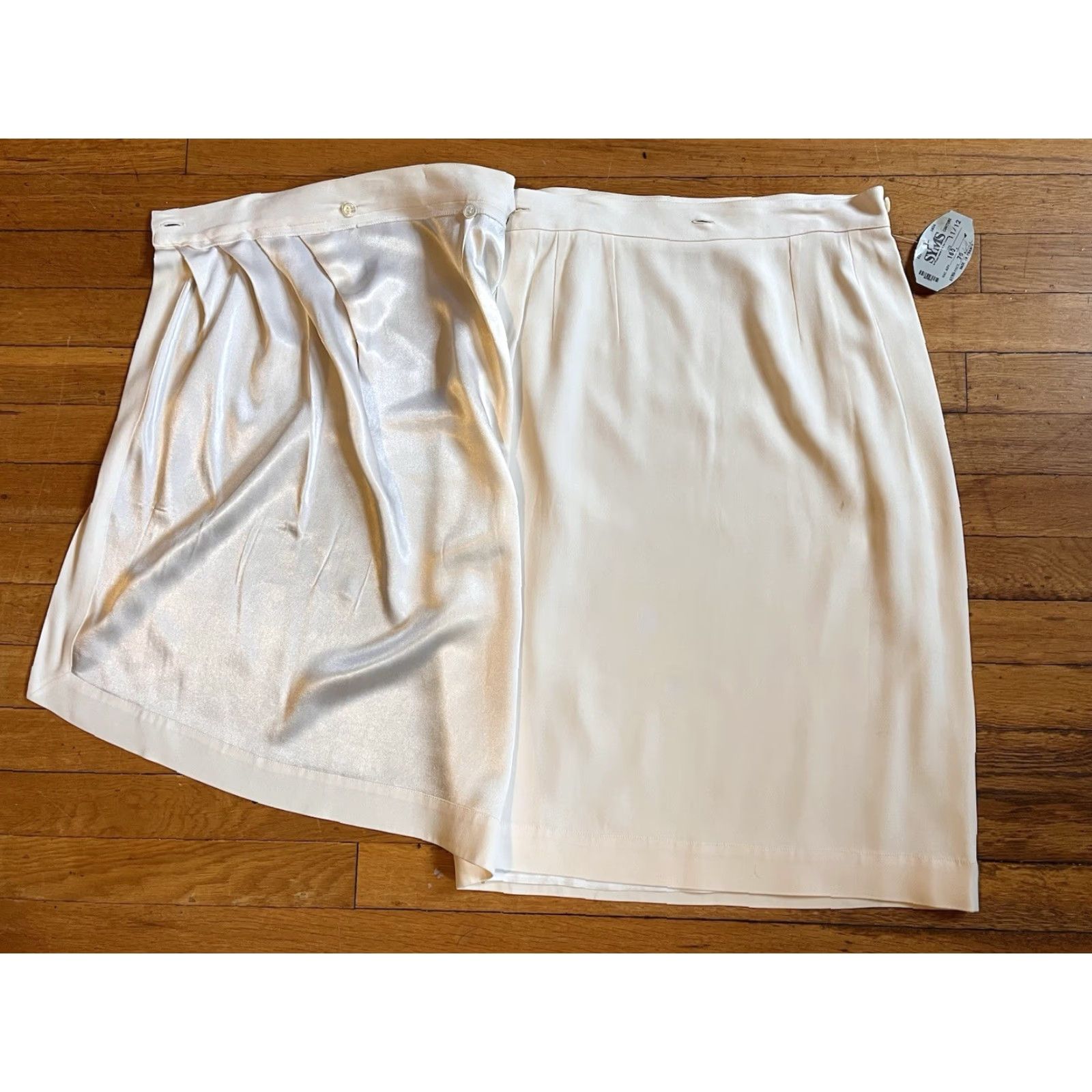 Guy Laroche VINTAGE Guy Laroche Boutique Paris Wrap Skirt Women's W12 Knee Length White 80s Bohemian 80s Mens? Size 34" / US 12 / IT 48 - 7 Thumbnail