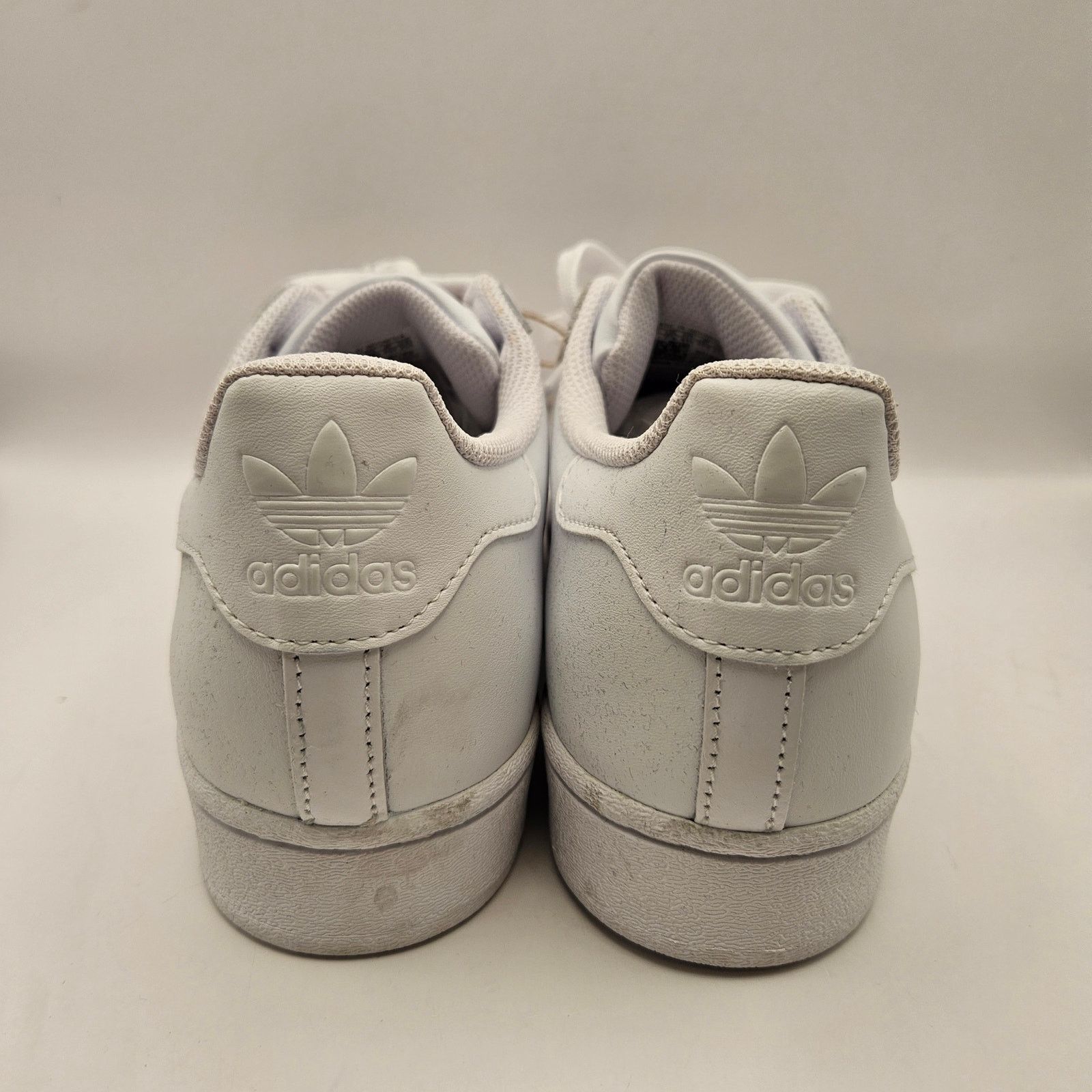 Adidas ADIDAS ORIGINALS WOMEN'S 9 SUPERSTAR TRIPLEWHITE NWOB FV3285 Size US 9 / IT 39 - 4 Thumbnail