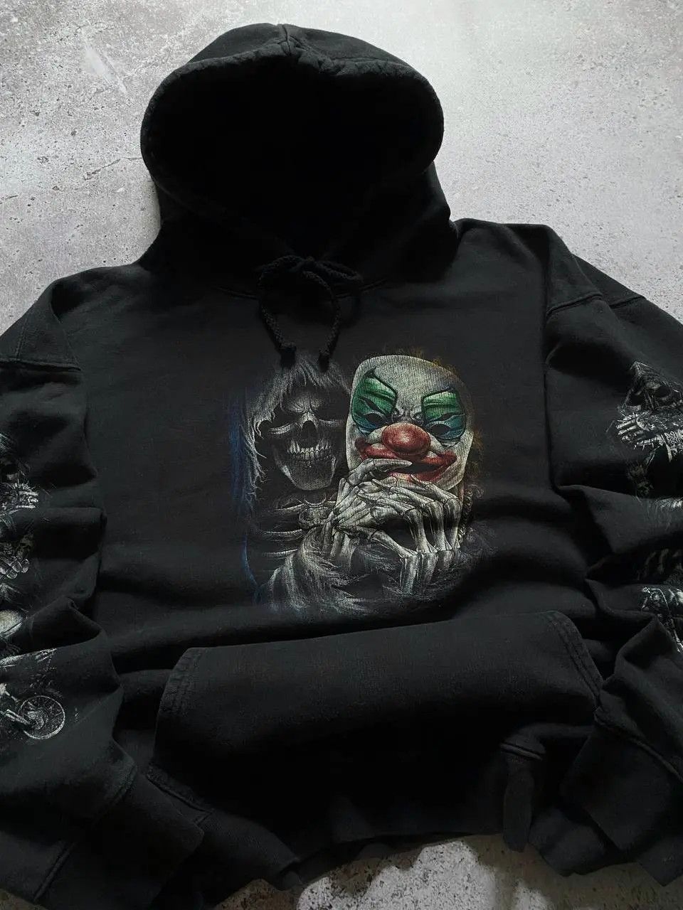 Japanese Brand VINTAGE 90s JOKER SKELETON BAGGY BOXY FADED HOODIE Size US L / EU 52-54 / 3 - 10 Thumbnail