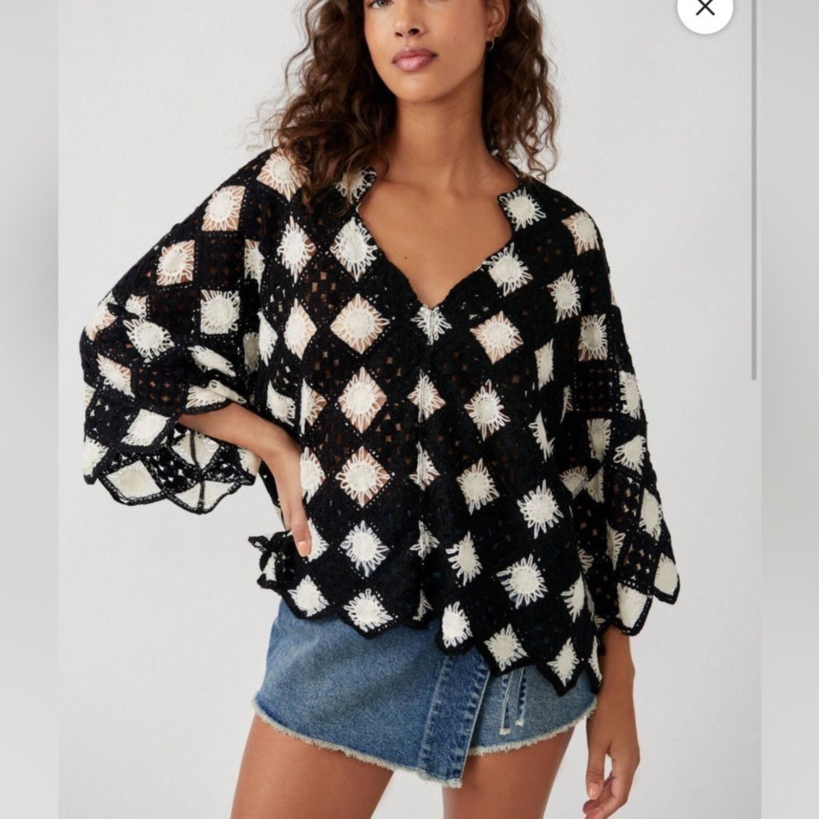 Free People NWOT Free People Beach Crochet Diamond Black Ivory XS/S Size S / US 4 / IT 40 - 1 Thumbnail
