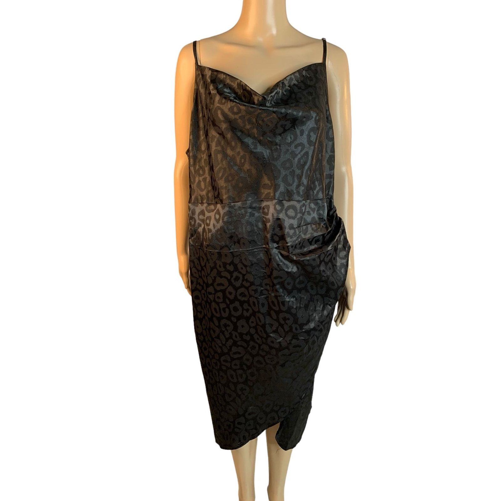 Shein SHEIN Womens 4X Black Leopard Nightdress Adjustable Straps Size 4XL / US 24-26 - 1 Thumbnail