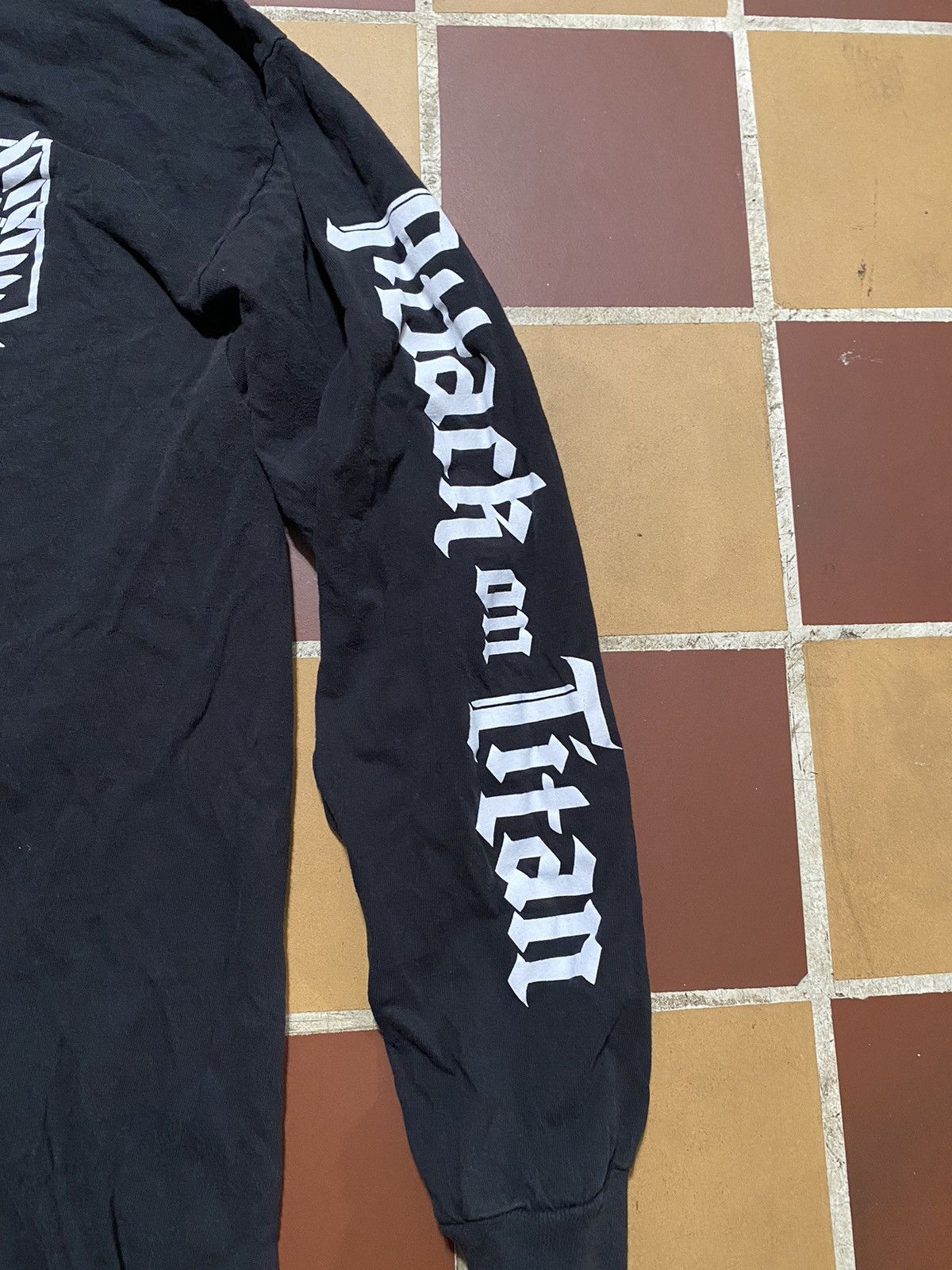 Vintage Rare Attack On Titan Long Sleeve Size US XL / EU 56 / 4 - 2 Thumbnail