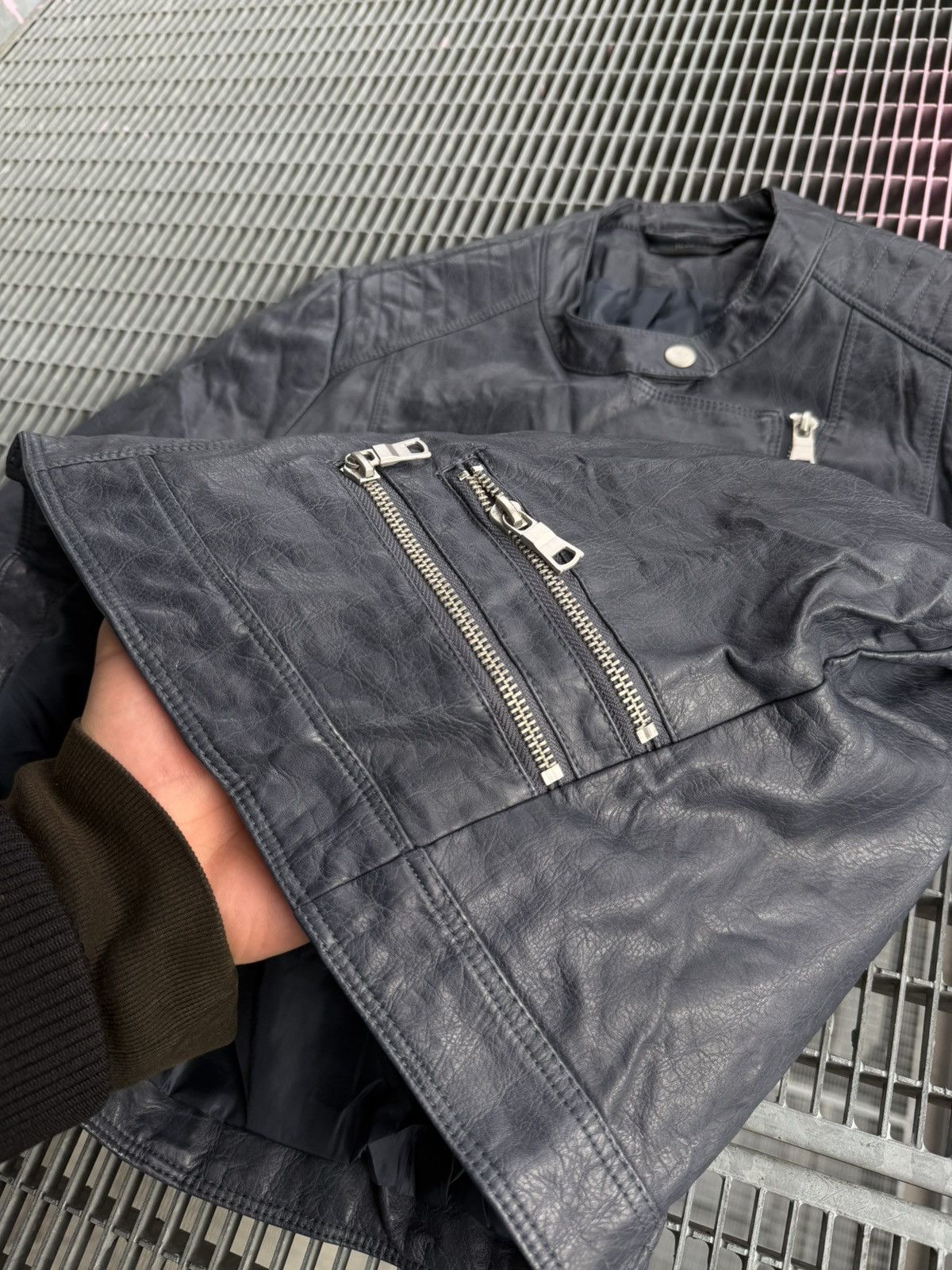 Leather Avant-garde Cross Zip Leather Jacket Size US S / EU 44-46 / 1 - 7 Thumbnail