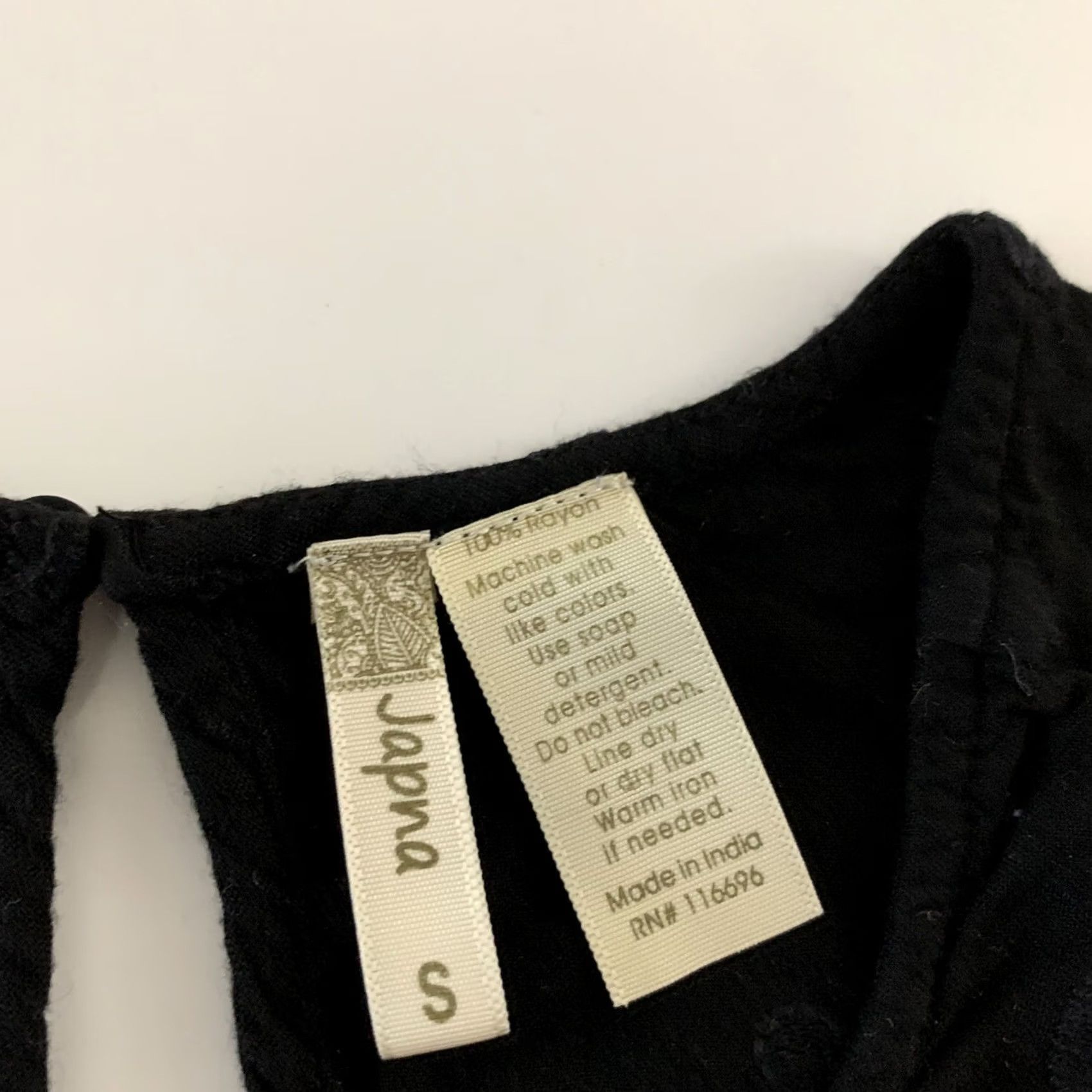 Vintage Japna Short Sleeve Cropped Eyehole Top Women's Size S Solid Black Size S / US 4 / IT 40 - 3 Thumbnail