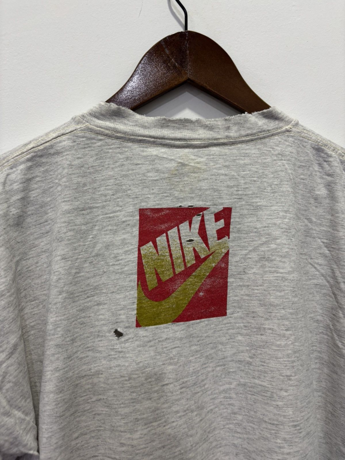 Nike × Vintage Vintage Nike Charles Barkley Tshirt Size US L / EU 52-54 / 3 - 3 Thumbnail