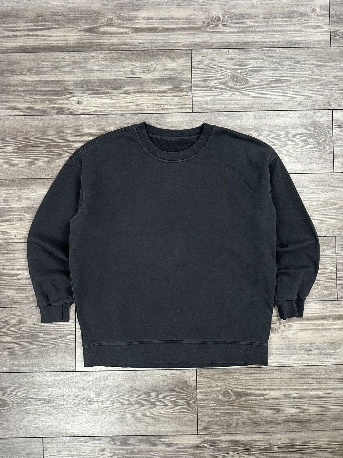 Lululemon Lululemon Minimal Logo Crewneck Size US M / EU 48-50 / 2 - 1 Thumbnail