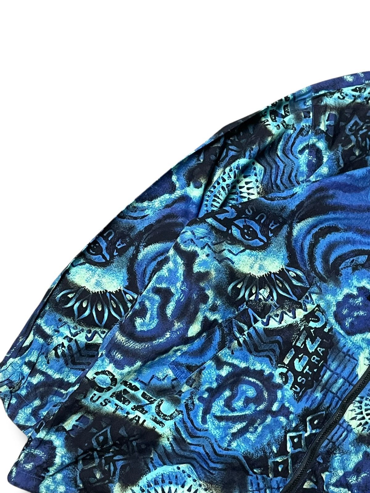 Japanese Brand × Vintage Vintage OZZY Australia Full-print Hoodies (74) Size US L / EU 52-54 / 3 - 5 Thumbnail