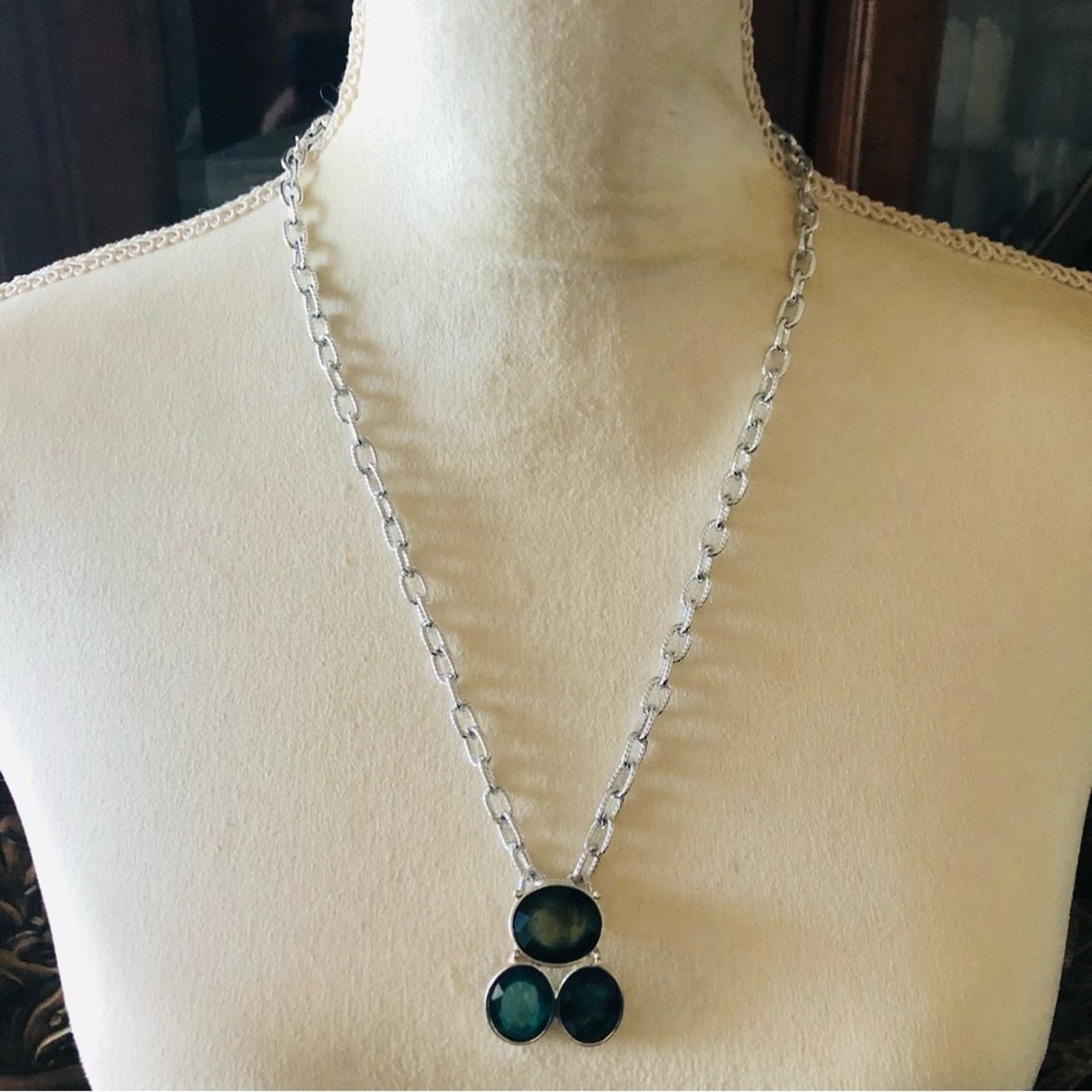 Handmade Hand crafted faceted peacock blue link chain necklace Size ONE SIZE - 2 Thumbnail