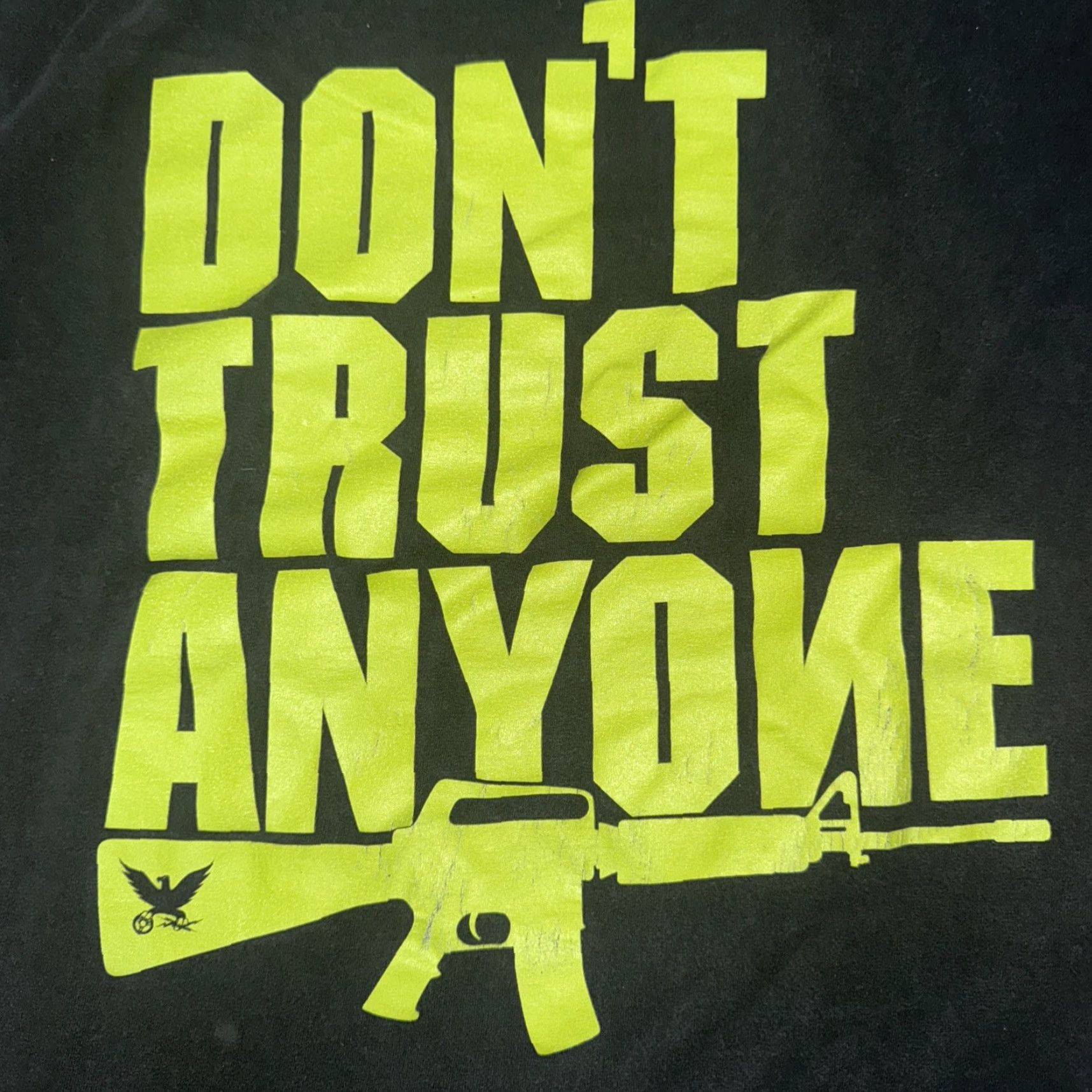Logo 7 VINTAGE DTA Don’t Trust Anyone T-Shirt Black Large 19x26 Streetwear Rifle Logo Mens Shirt Size US L / EU 52-54 / 3 - 2 Thumbnail