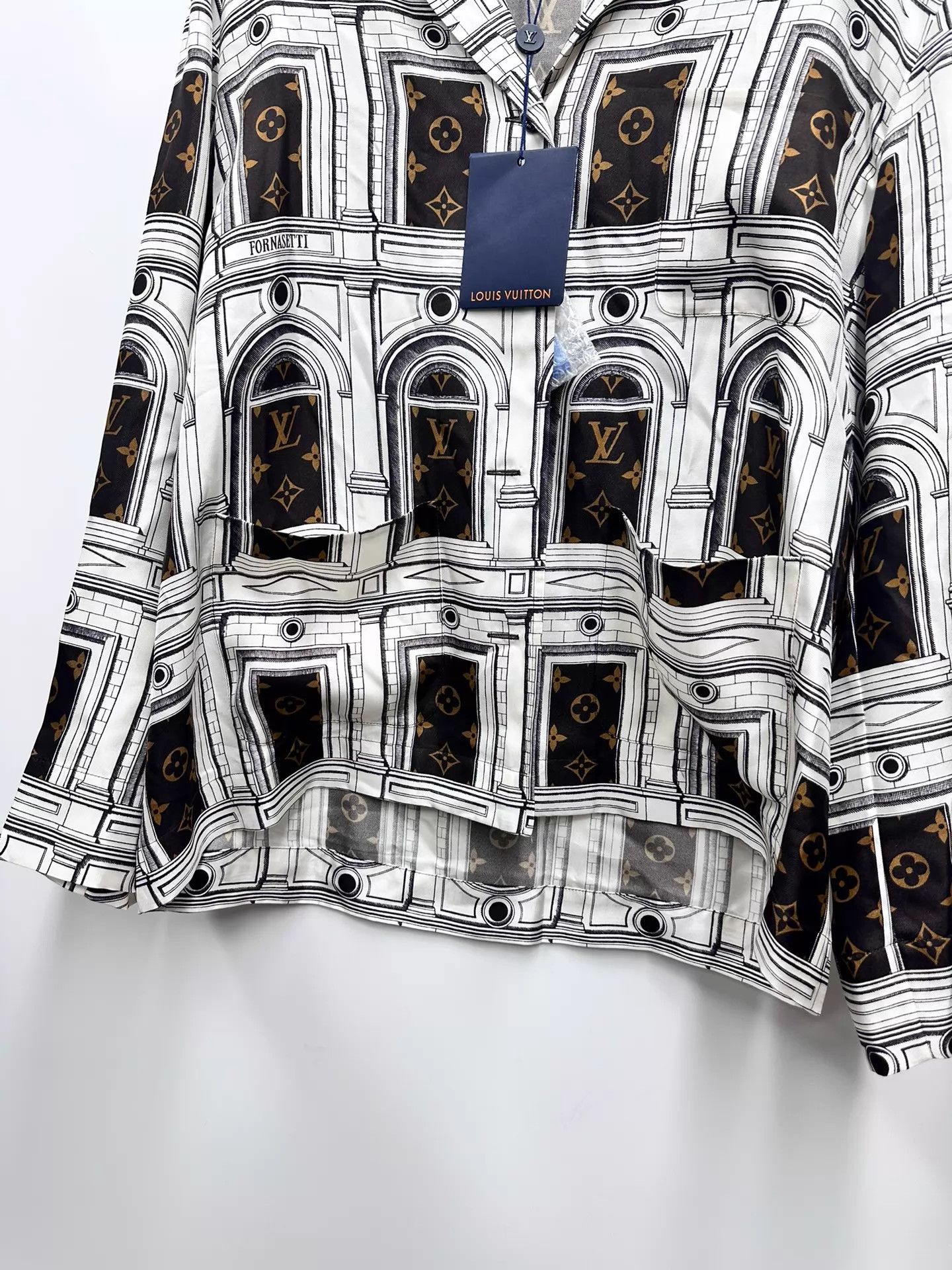 Louis Vuitton Louis Vuitton All Over Print Shirt 36 New With Tags Size XS / US 0-2 / IT 36-38 - 7 Thumbnail