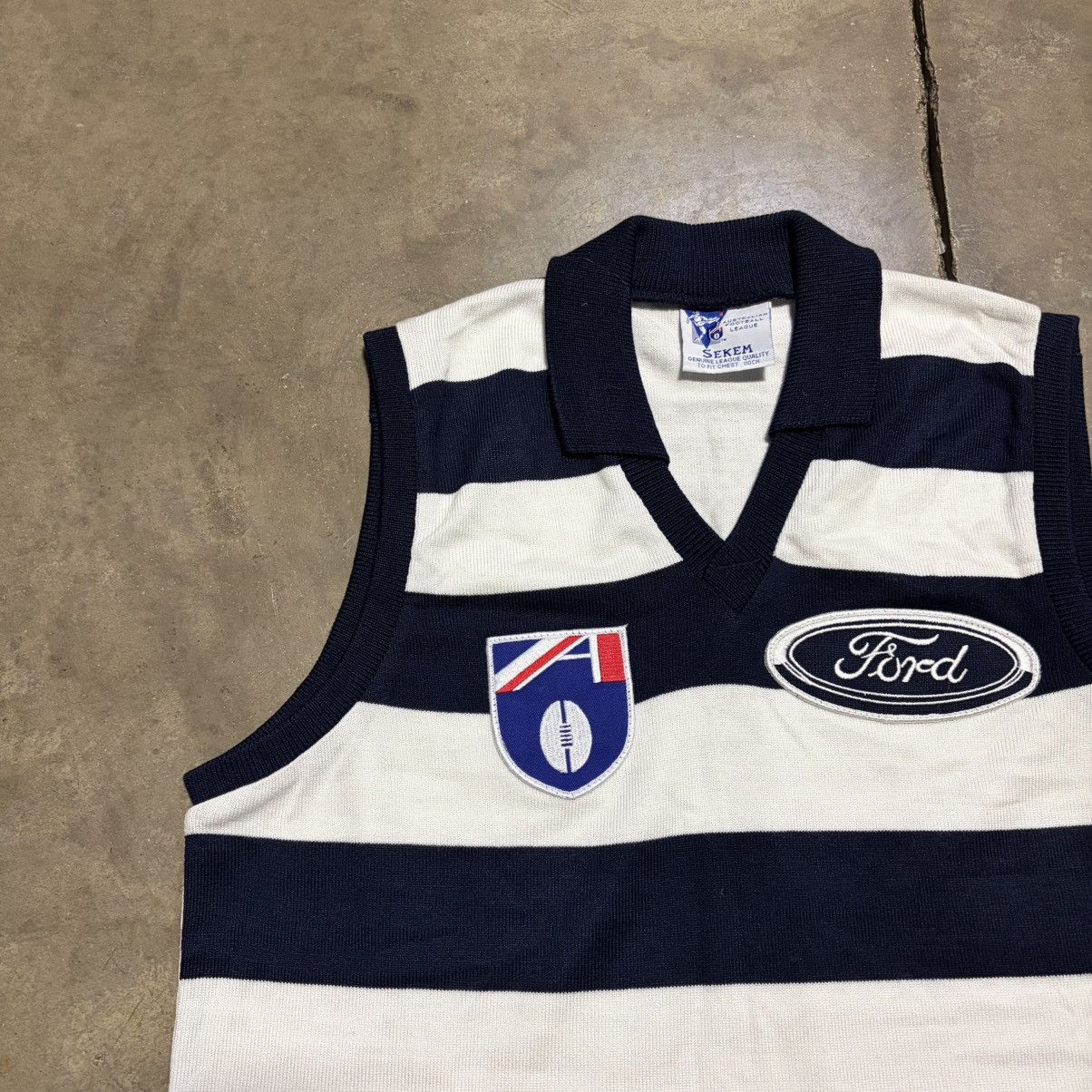 Vintage Vintage Geelong Cats AFL Football Jersey Knit Vest Ford 90s Size US M / EU 48-50 / 2 - 3 Thumbnail