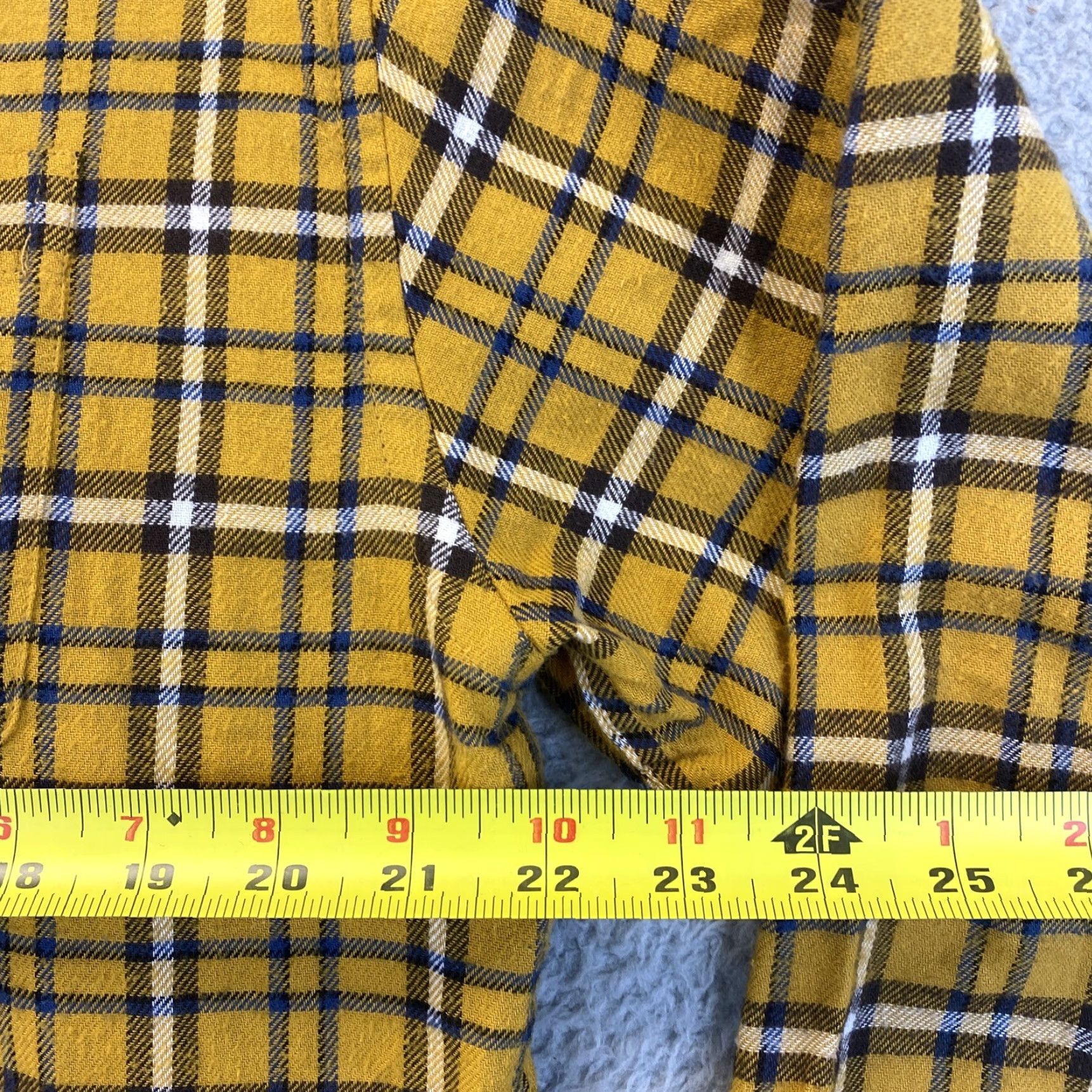 Croft & Barrow CROFT & BARROW Men's Plaid Button-Down Dress Shirt Size M Yellow Casual Business Size 40R - 5 Thumbnail