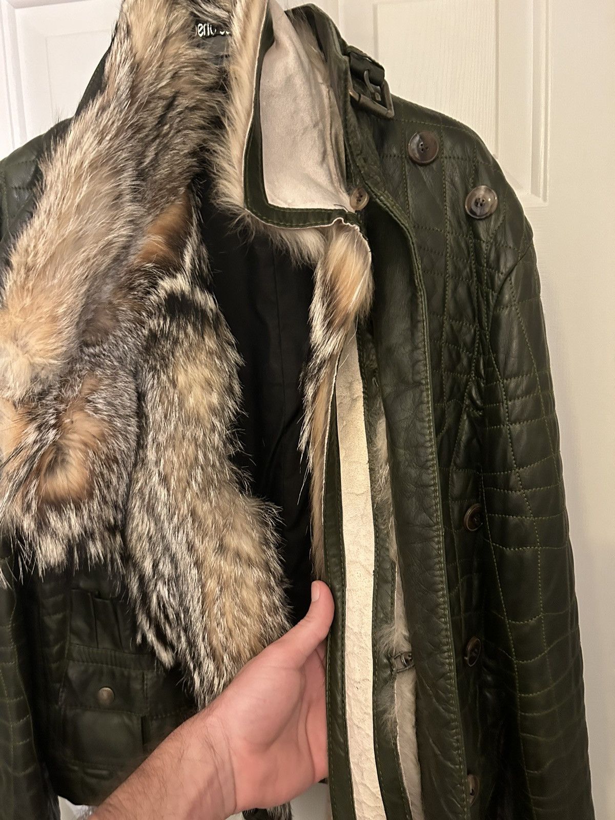 Roberto Cavalli × Vintage ONE OF A KIND RUNWAY 2005 Leather Coyote Fur jacket Size US S / EU 44-46 / 1 - 9 Thumbnail