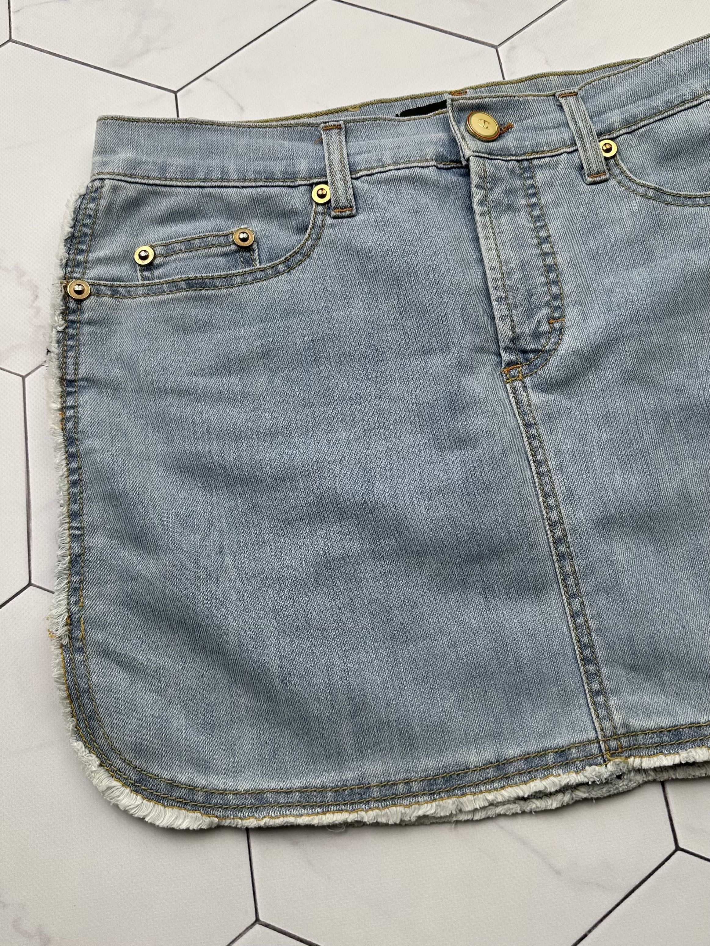 Just Cavalli Just Cavalli Vintage Mini Skirt (B250) Size 30" / US 8 / IT 44 - 2 Thumbnail