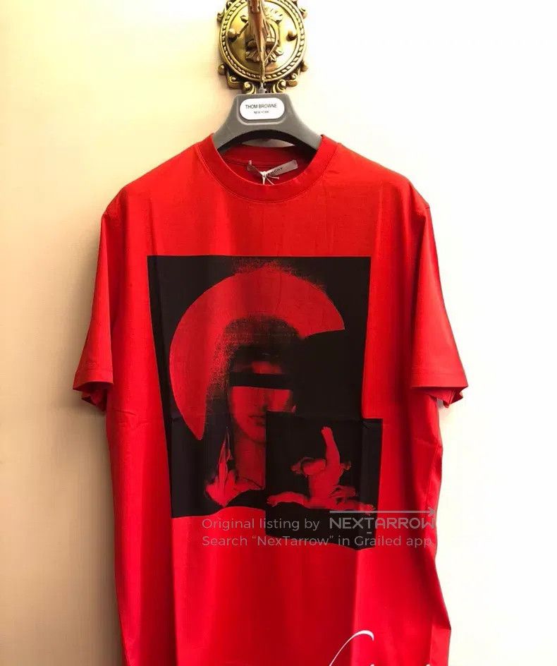 Givenchy Givenchy Mater Red Short Sleeve Size US XS / EU 42 / 0 - 1 Thumbnail