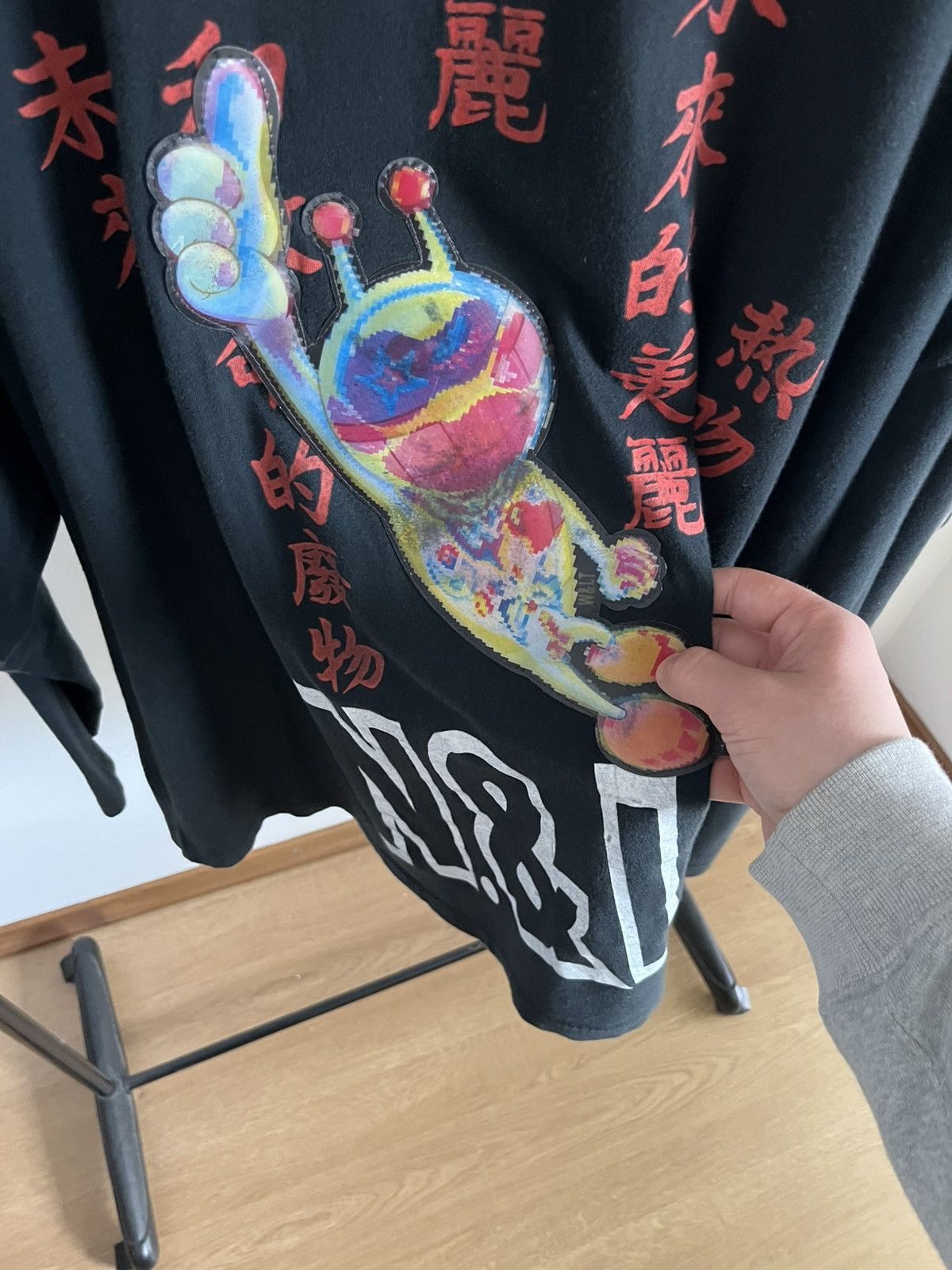 Walter Van Beirendonck Walter van Beirendonck SS95 W.&L.T. holo long-sleeve T-shirt Size US XL / EU 56 / 4 - 4 Thumbnail