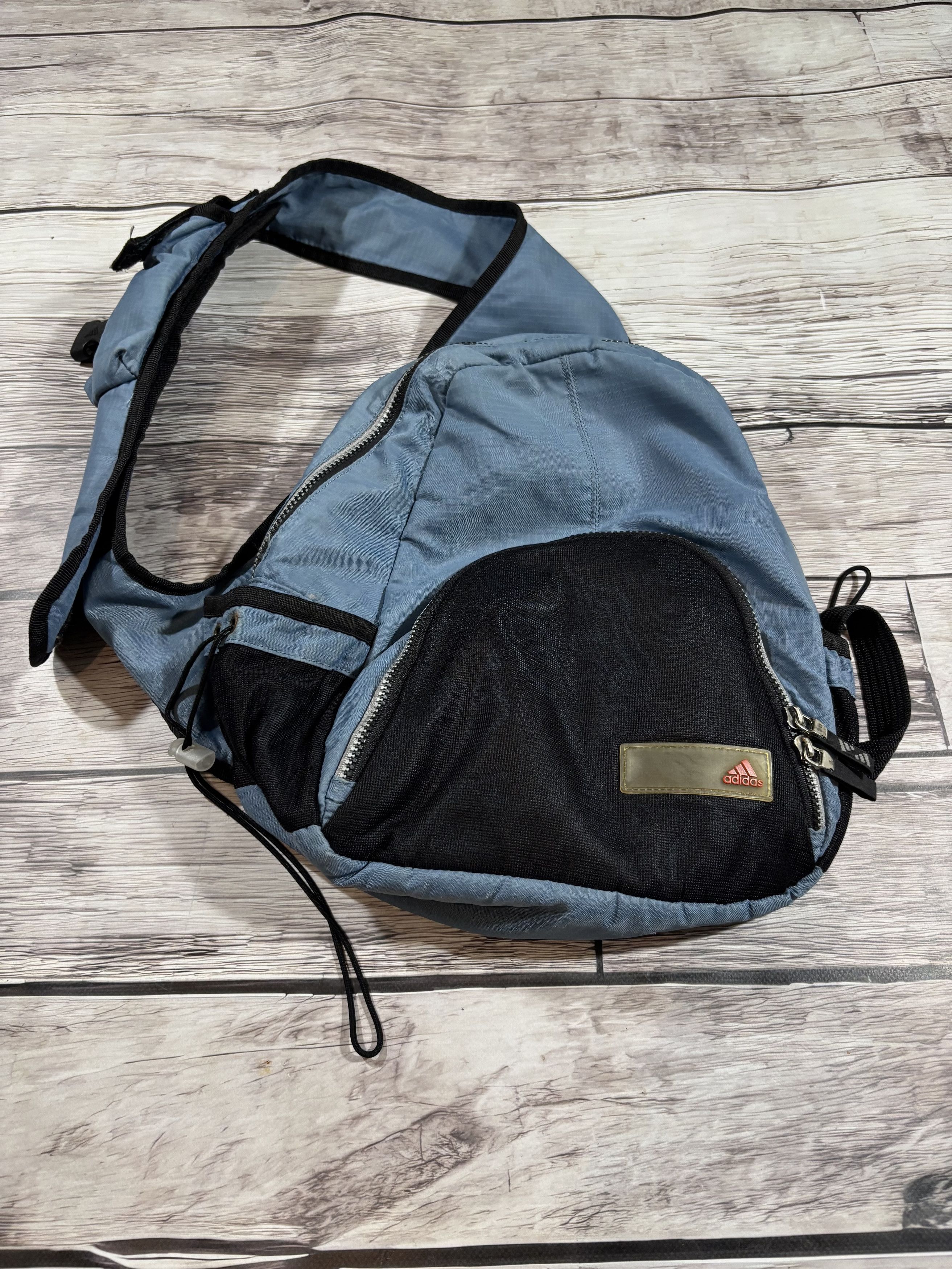 VINTAGE CRAZY STREETWEAR USA CROSSBODY SLINGBAG BAG ADIDAS