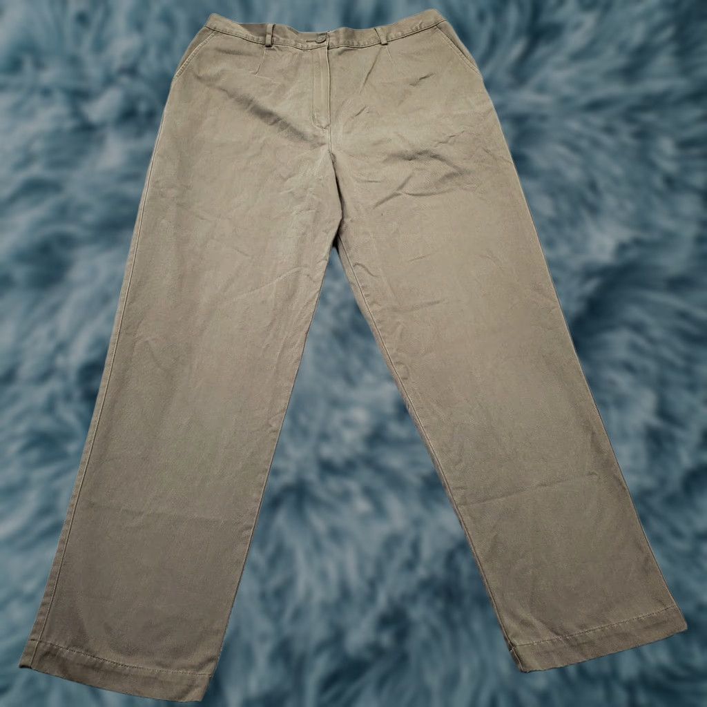 Vintage L.L. Bean Pants Womens 16 Green Original Fit Slash Pocket Cotton Straight Leg Shirt? Size 38" / US 16 / IT 52 - 1 Thumbnail